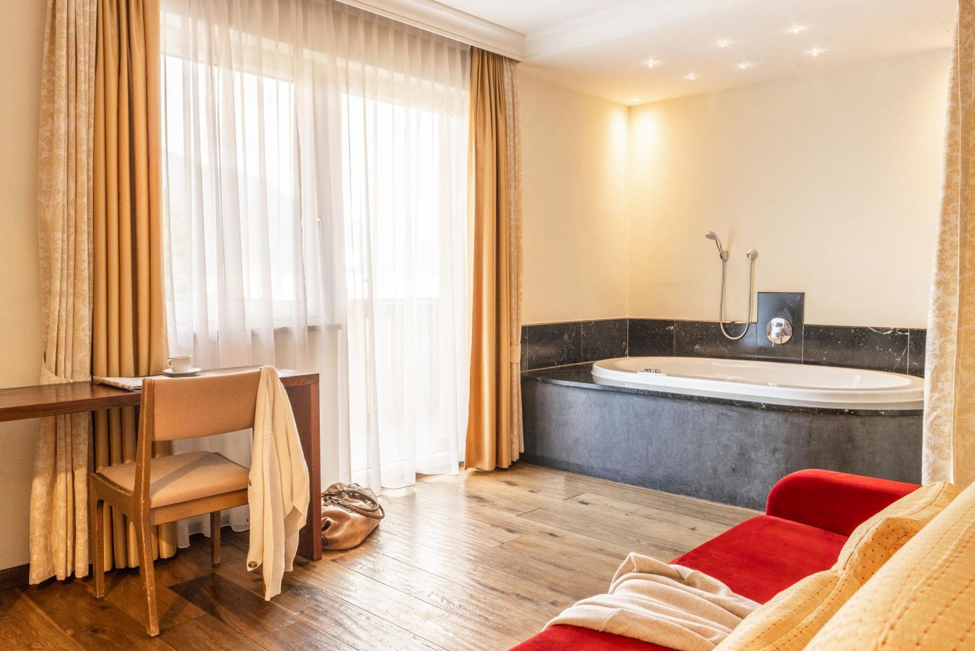 Suite Hot Tub