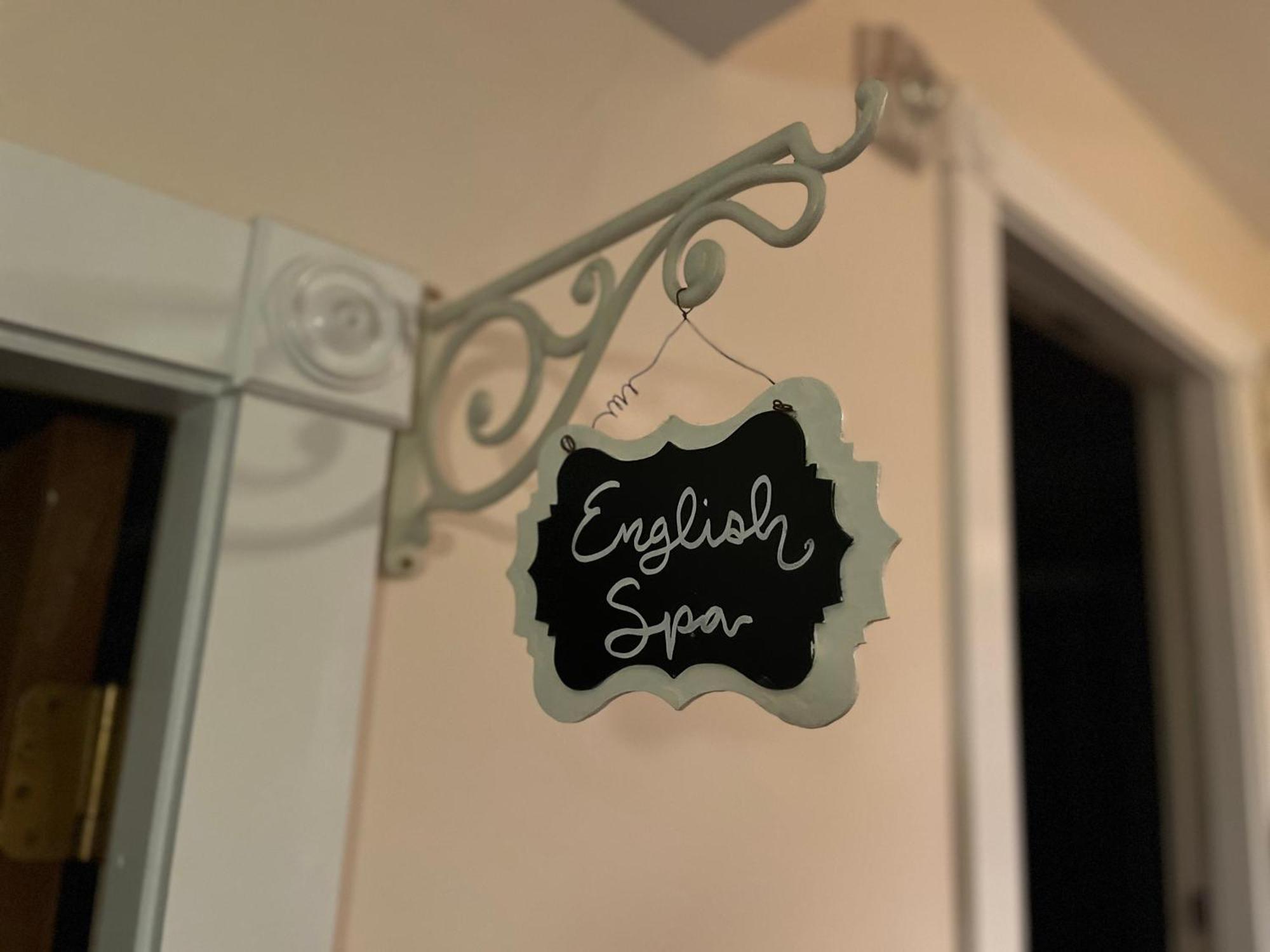Queen Room Spa Bath