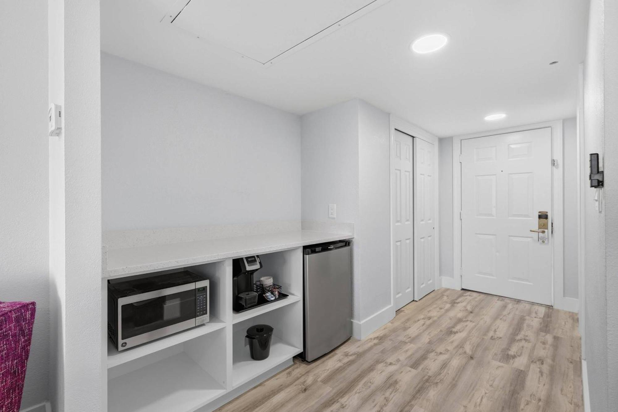 Accessible King Studio