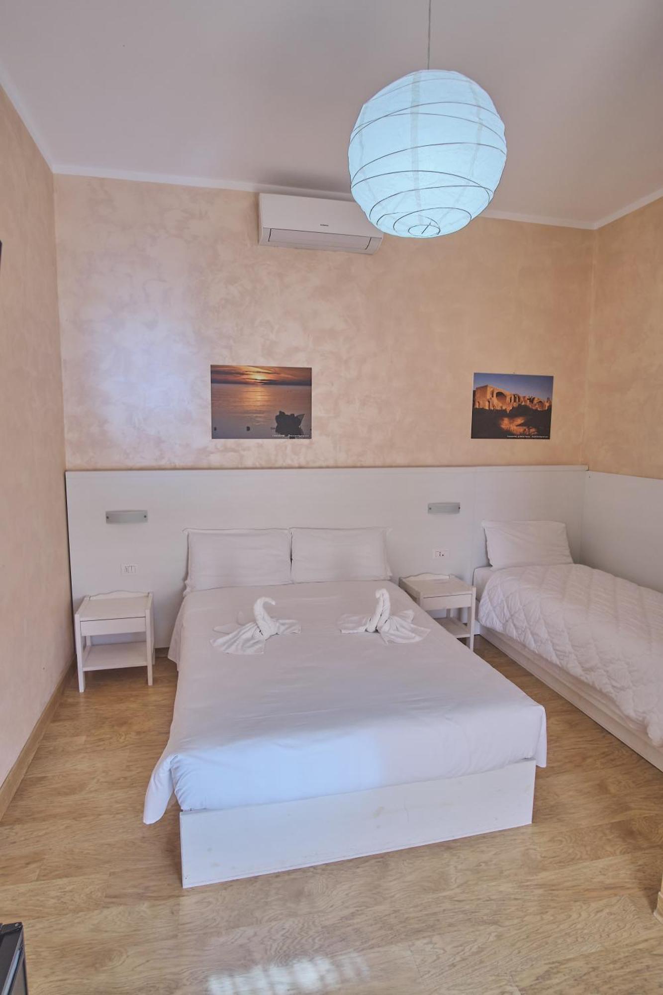 Comfort Triple Room