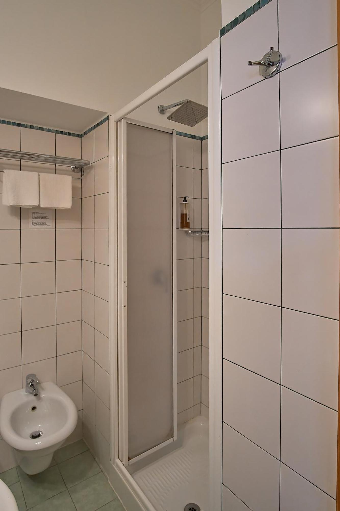 Twin Room Private Bathroom
