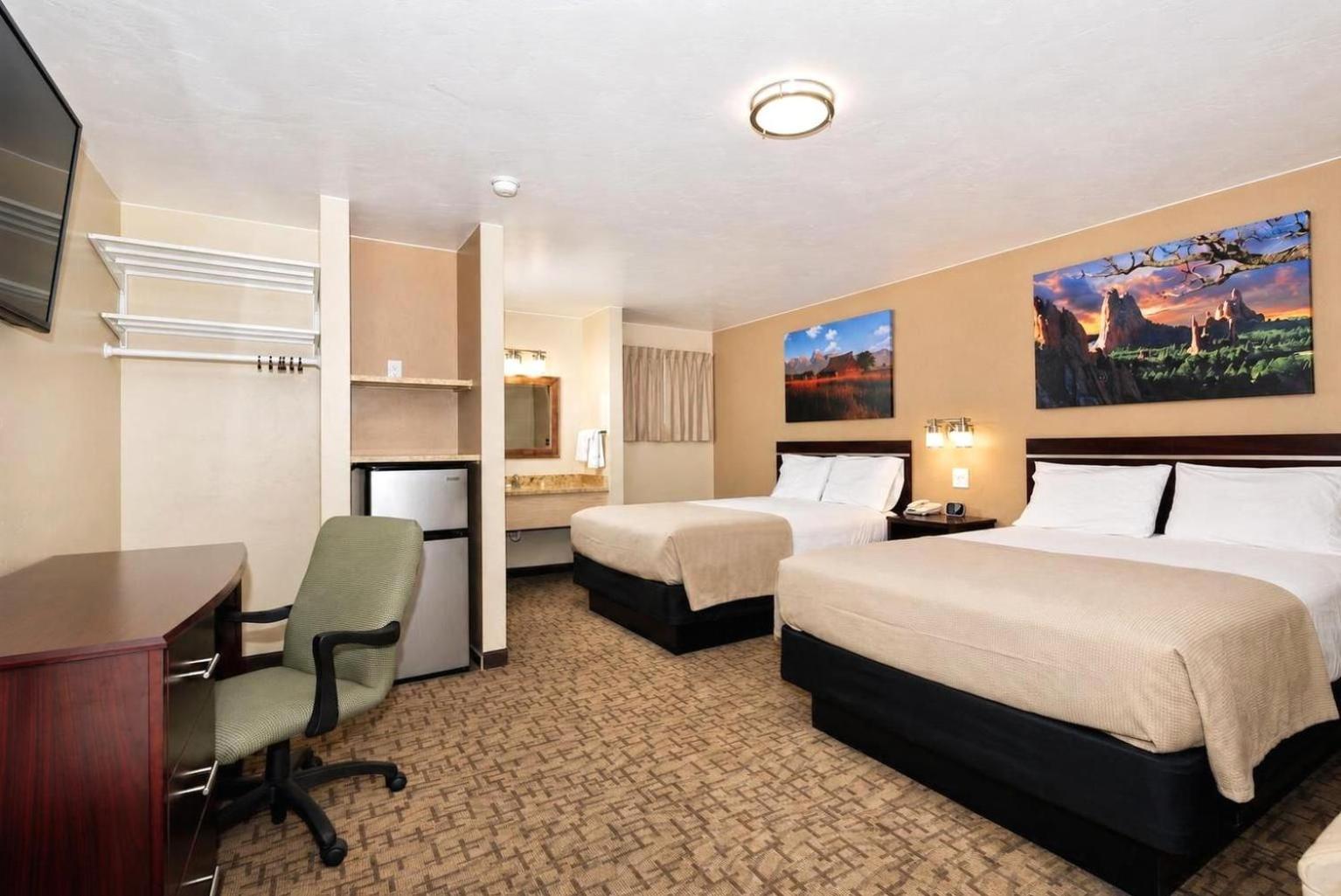 Queen Room Two Queen Beds