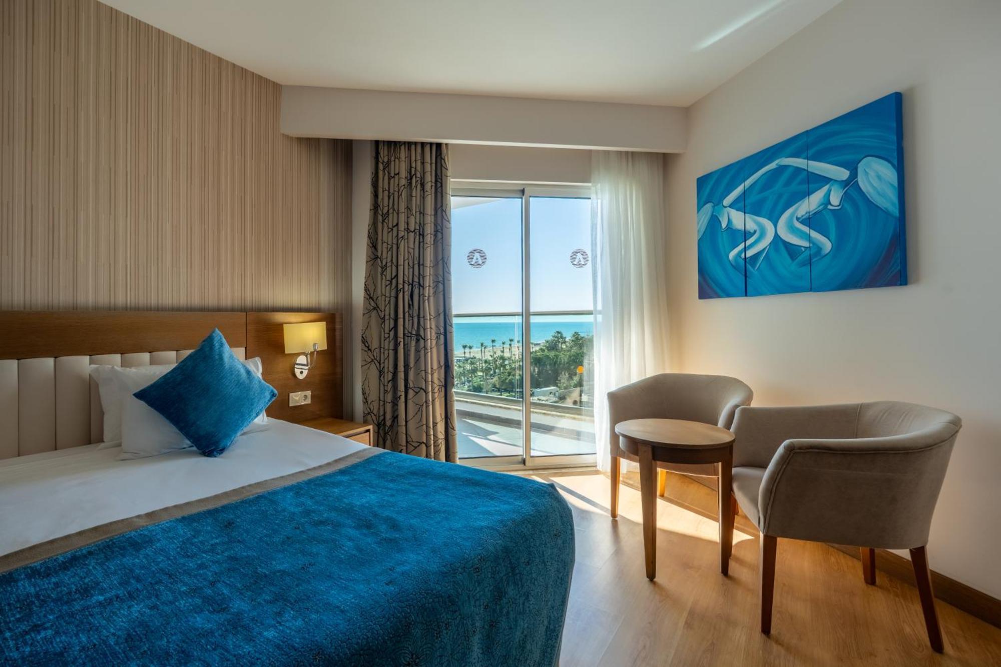 Double or Twin Room Partial Sea View