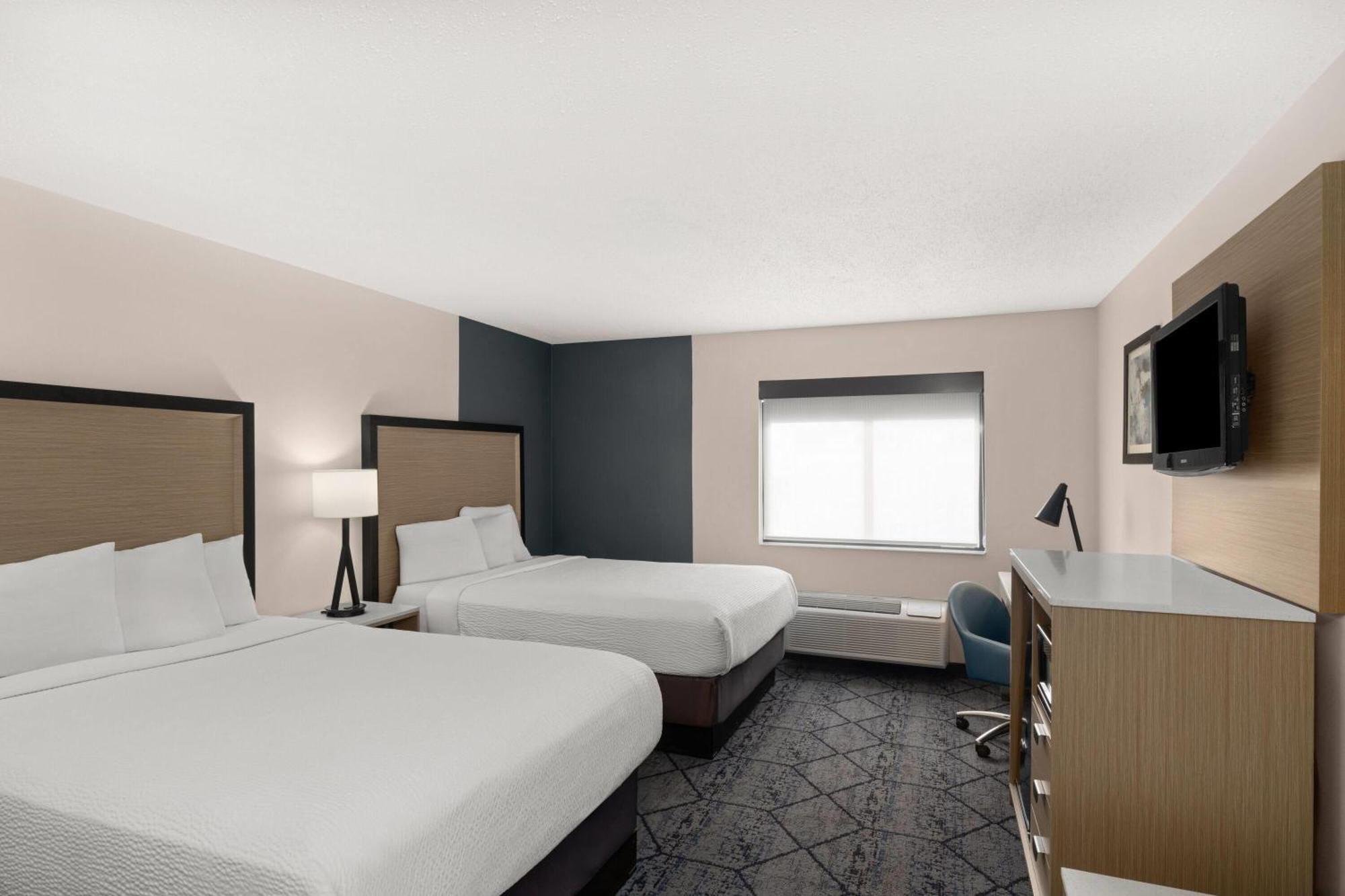 Double Room Two Double Beds Non-Smoking