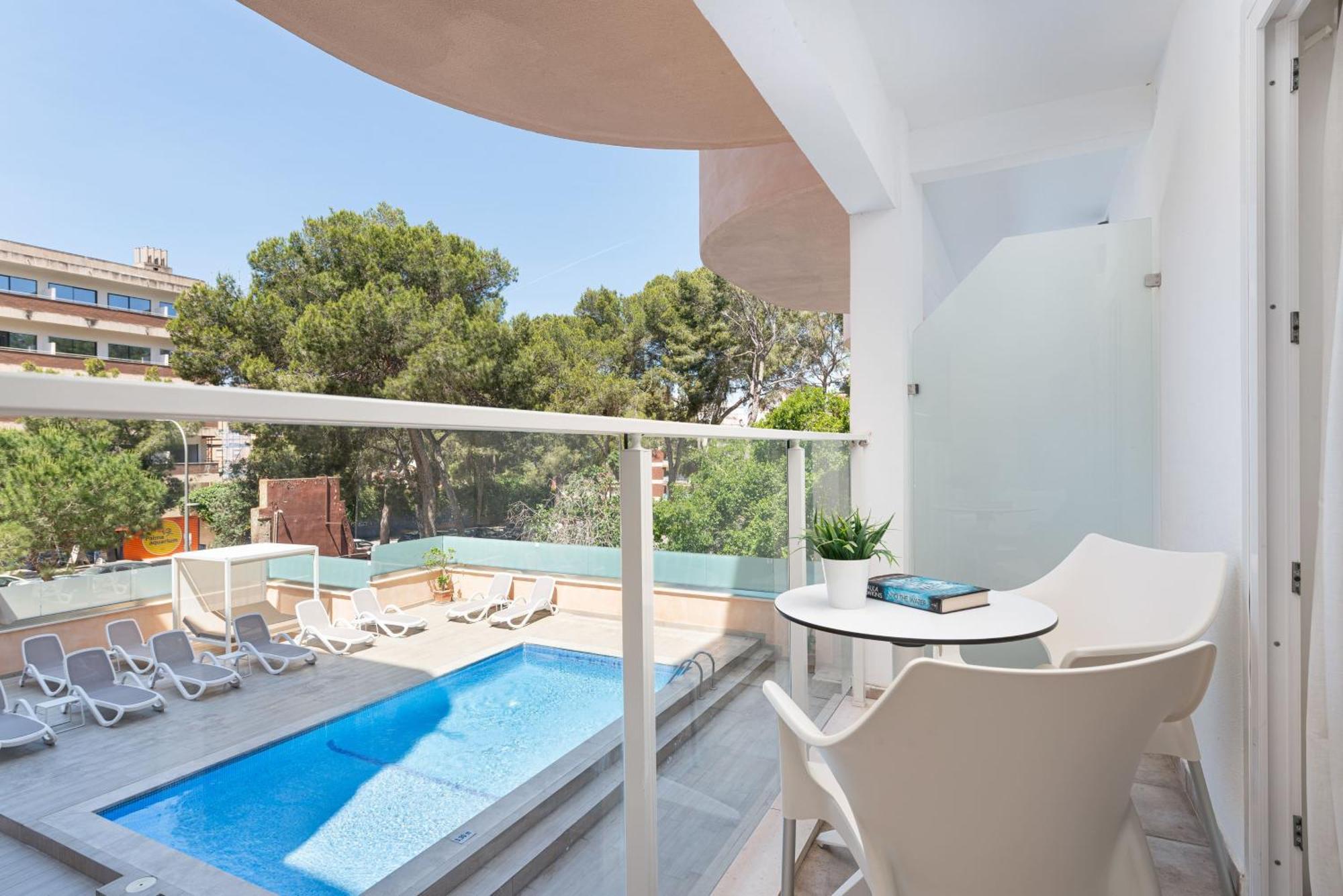 Deluxe Double Room Balcony