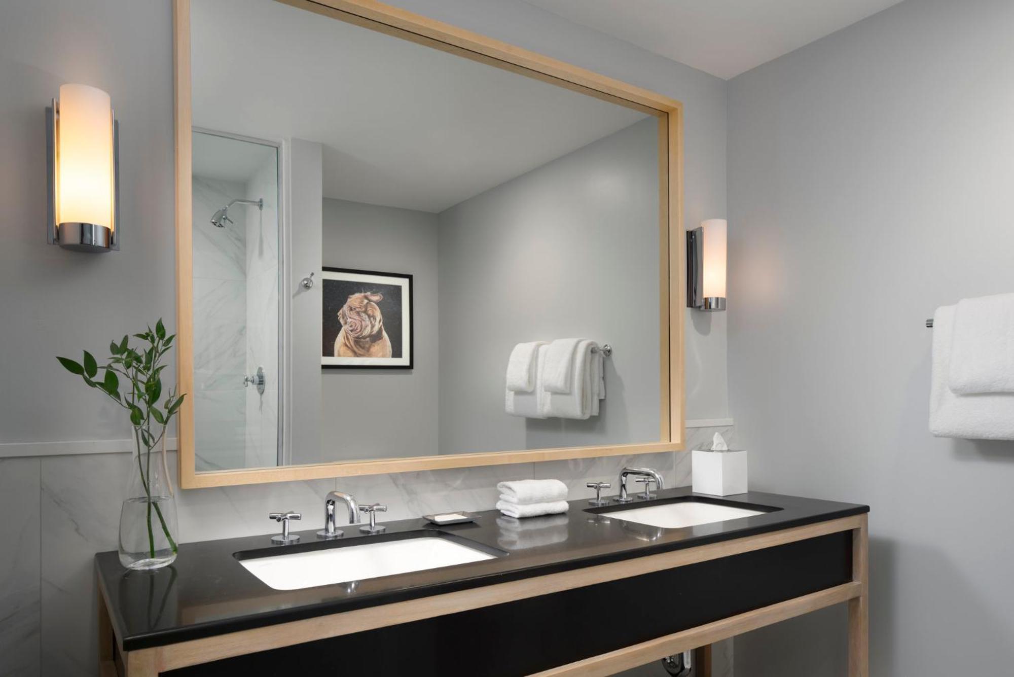 Premium Queen Room Two Queen Beds City View