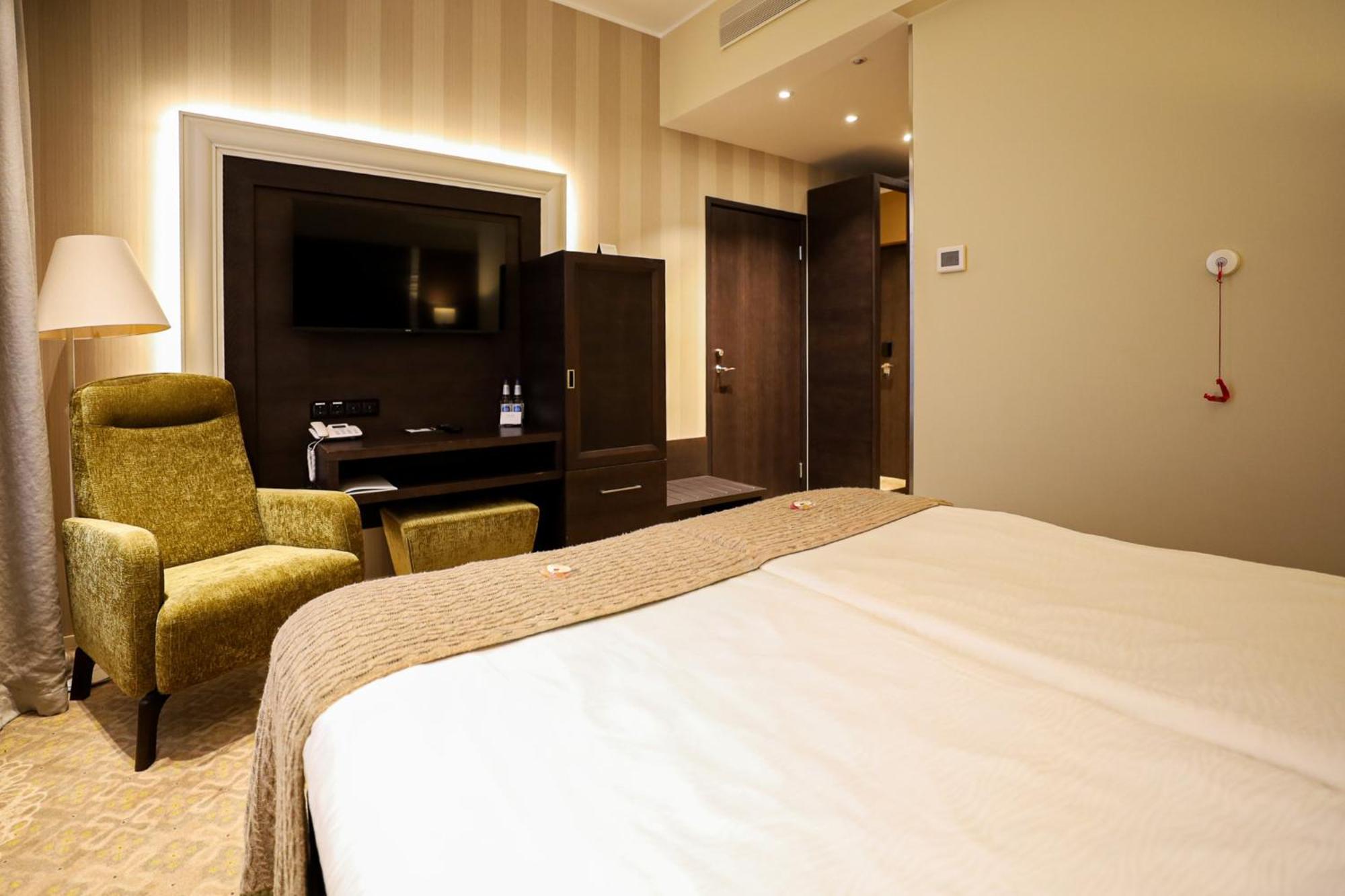 Double Room Spa Access – Accessible