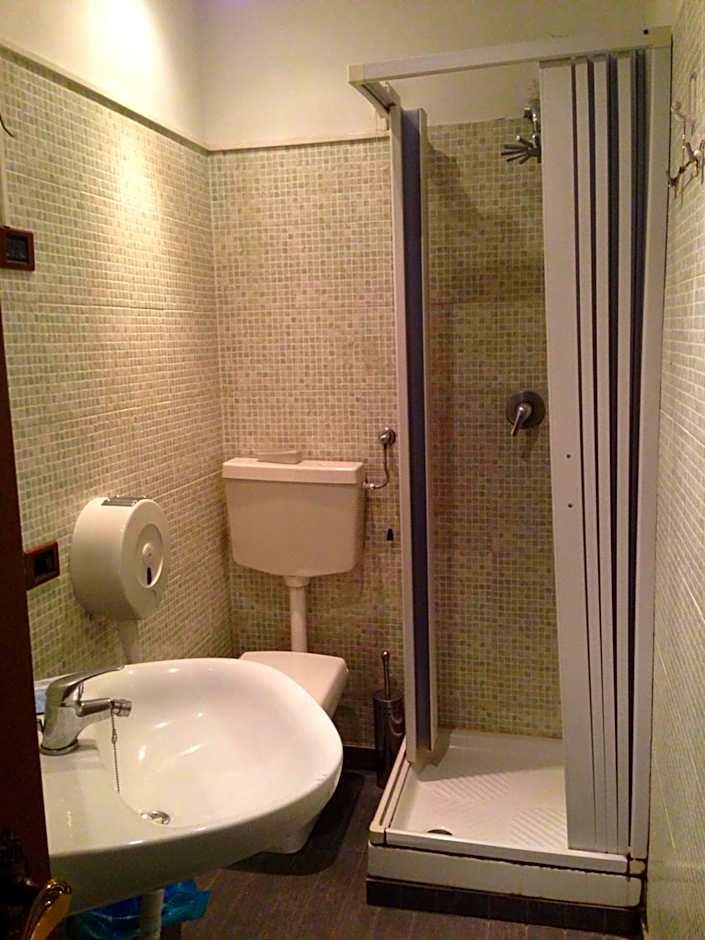 Double Room Private Bathroom