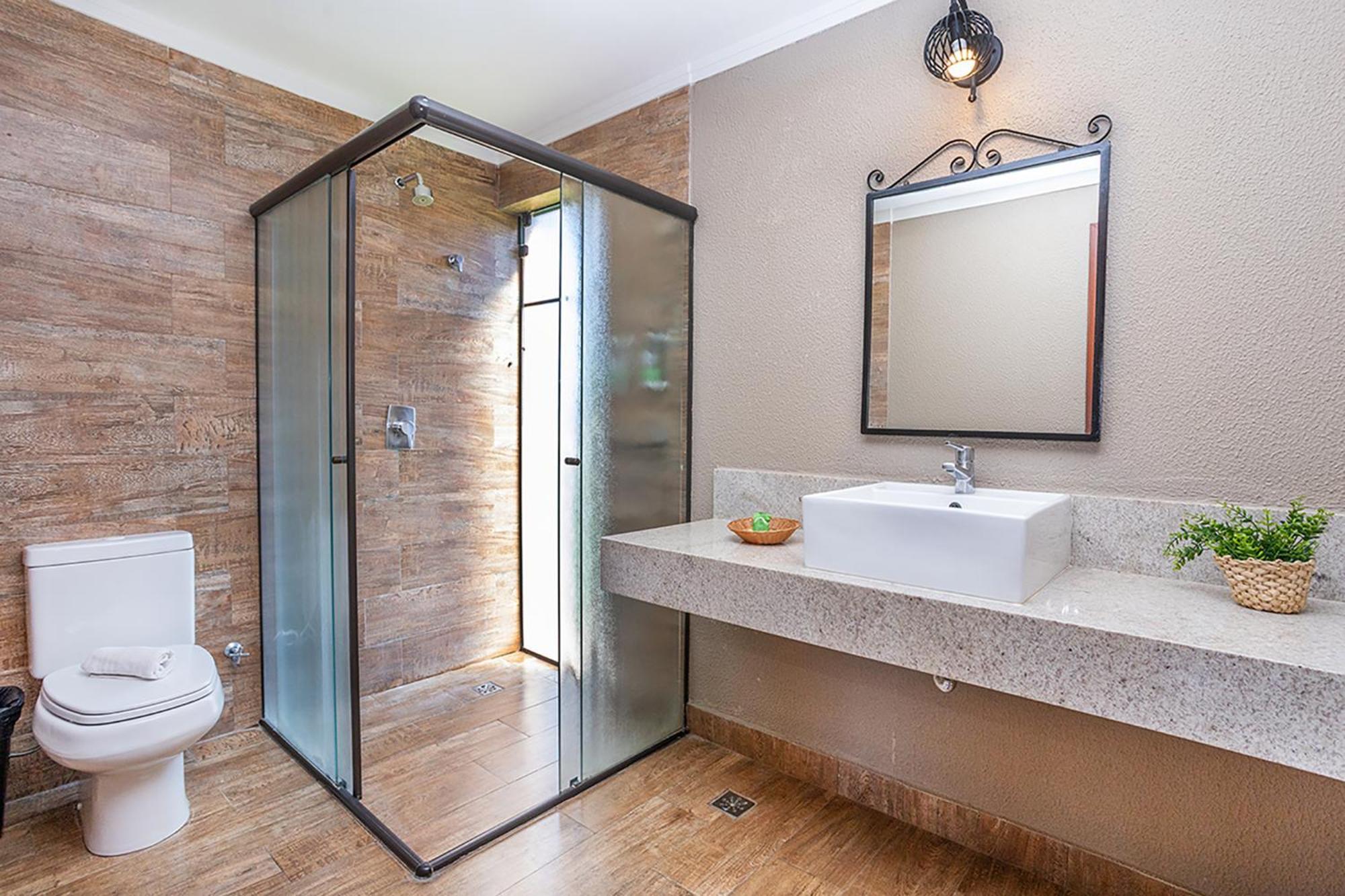 Deluxe Double Room Bath