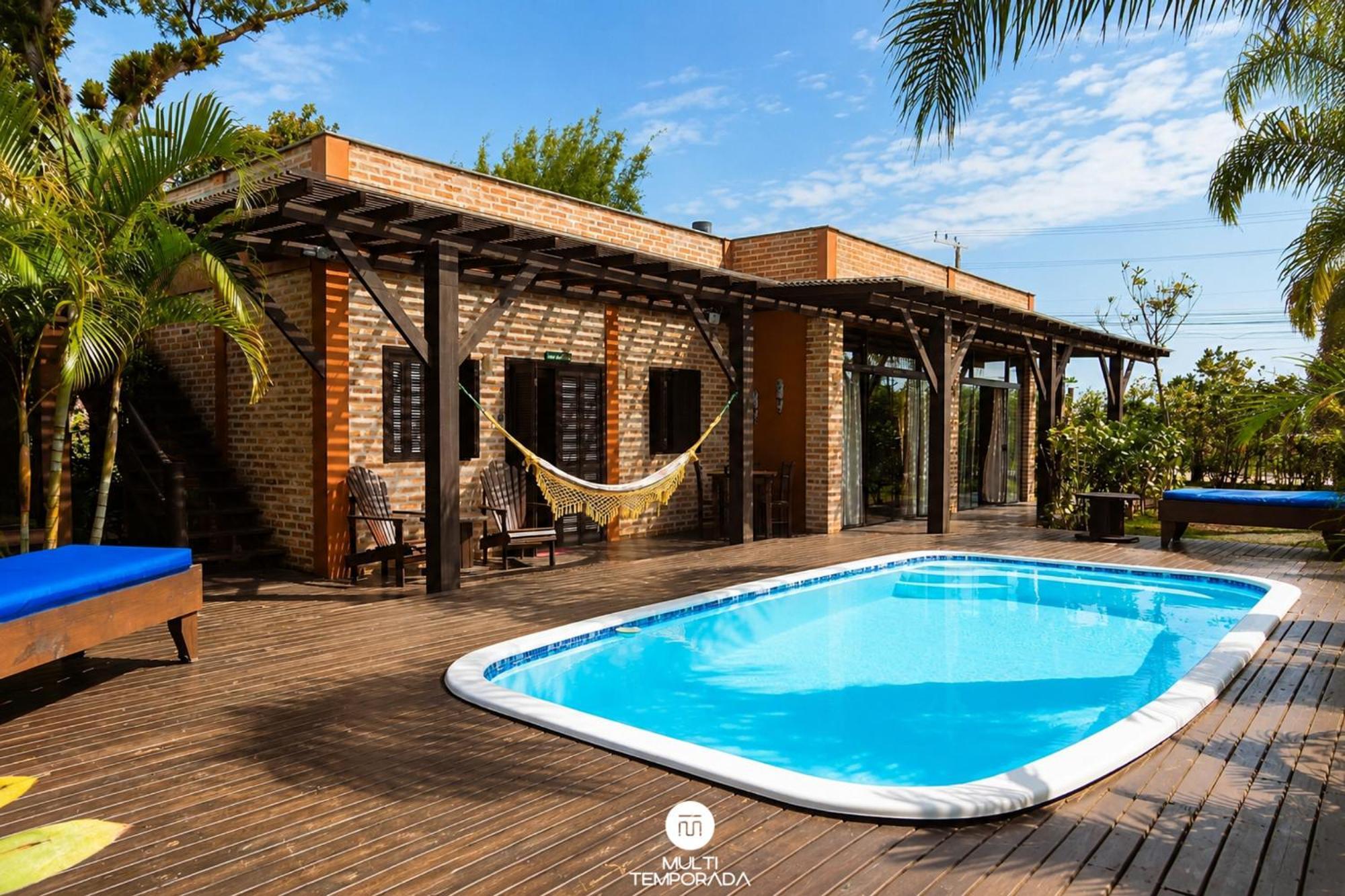 Studio Pool View
