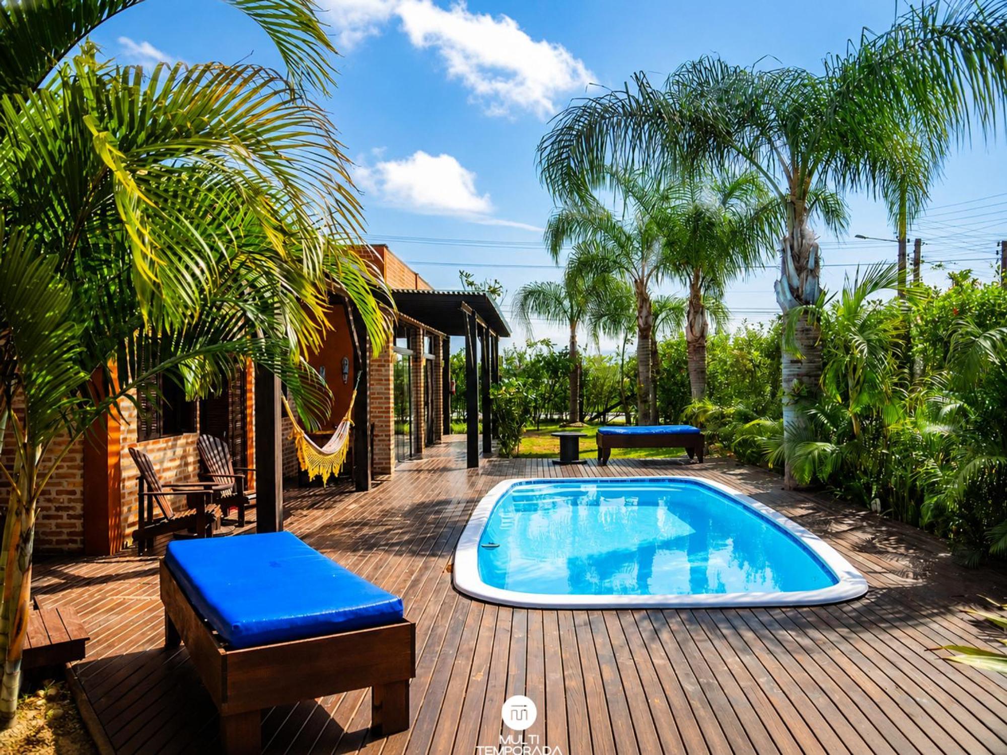 Studio Pool View