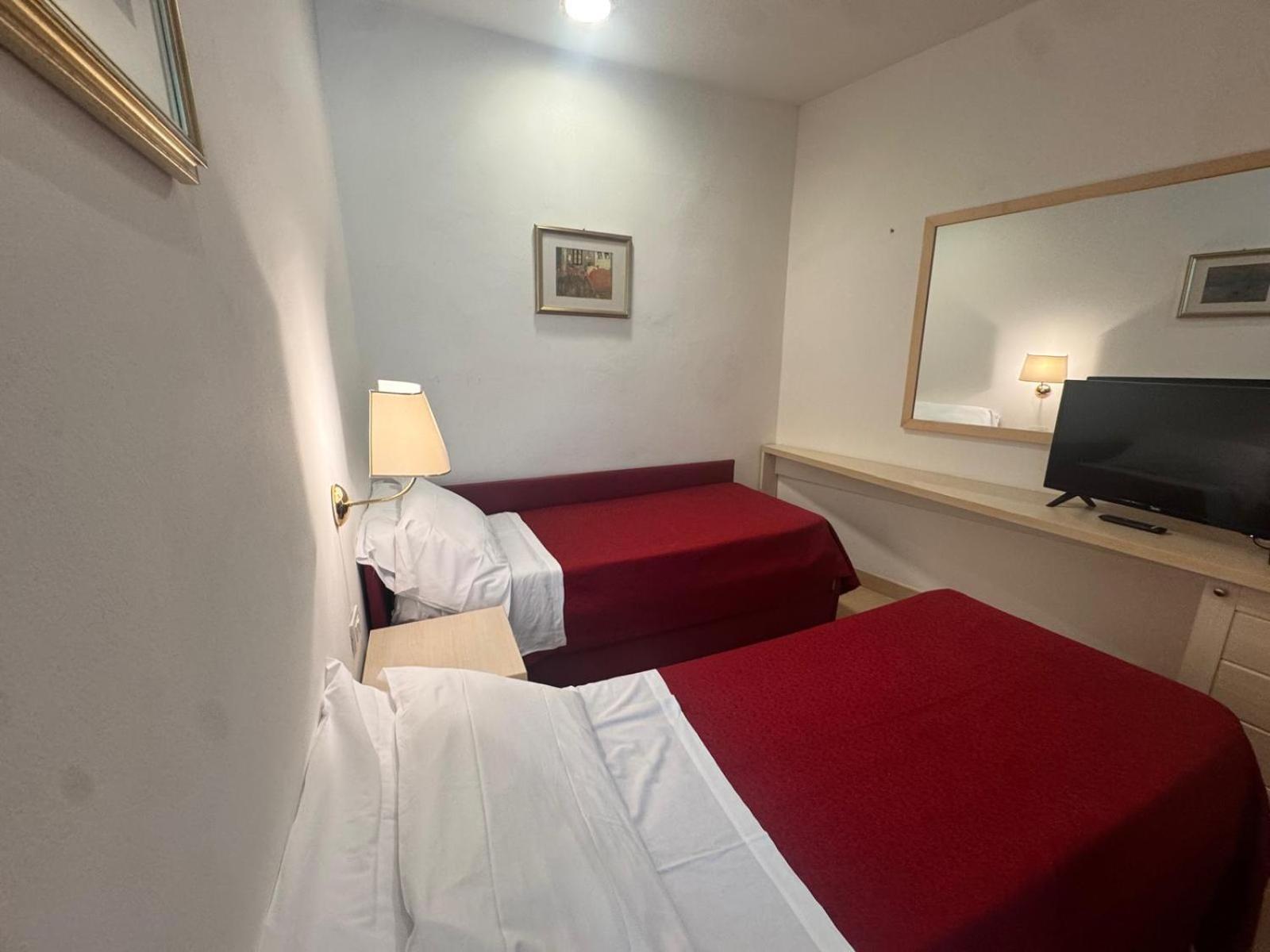 Economy Triple Room