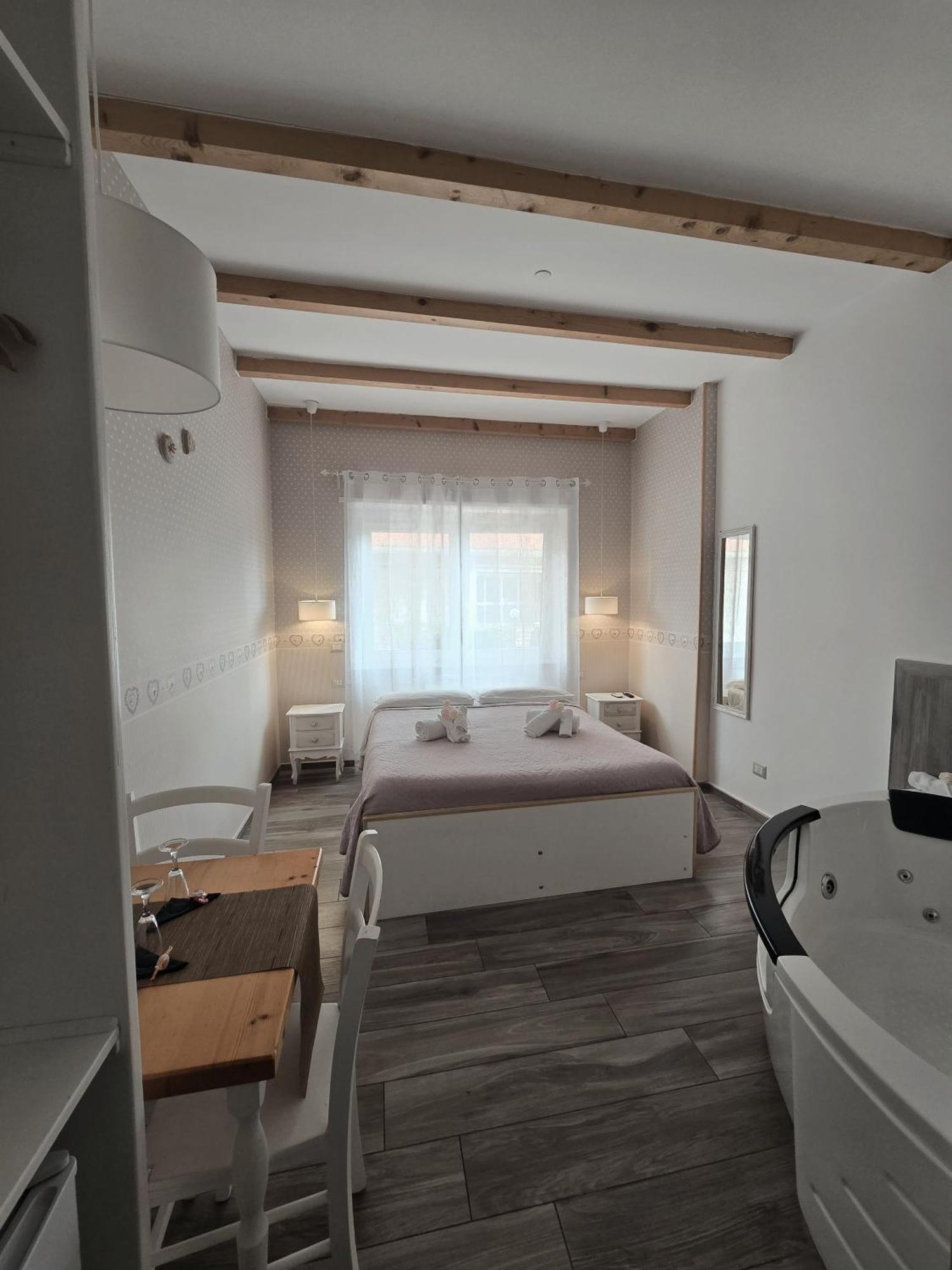 Double Room Spa Bath