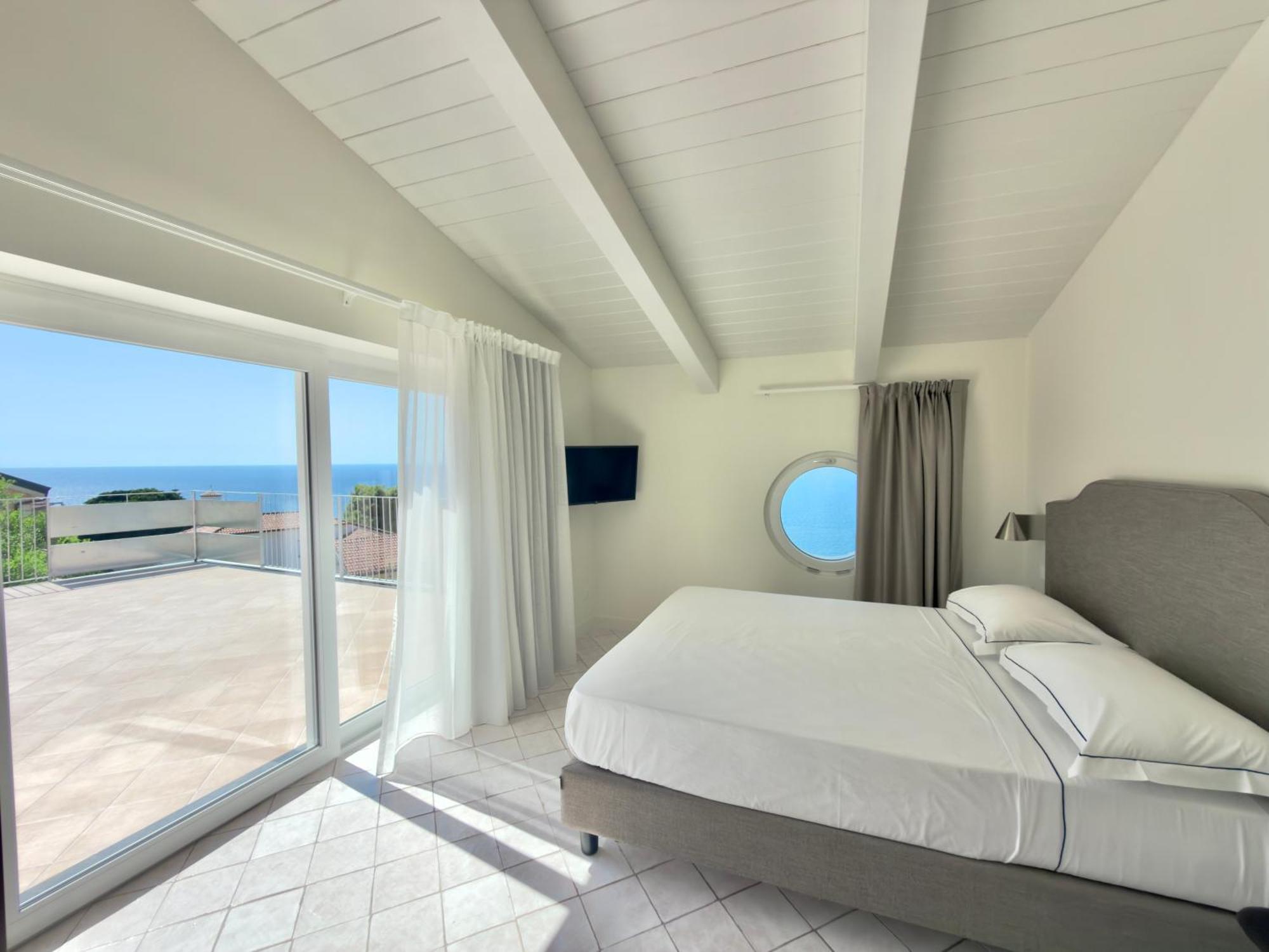 Deluxe Double Room Balcony Sea View