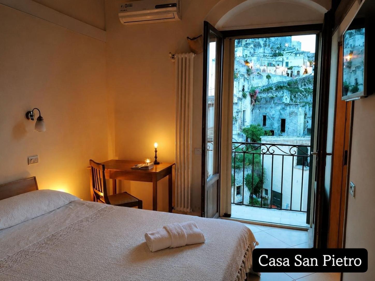 Triple Room Balcony Dependance