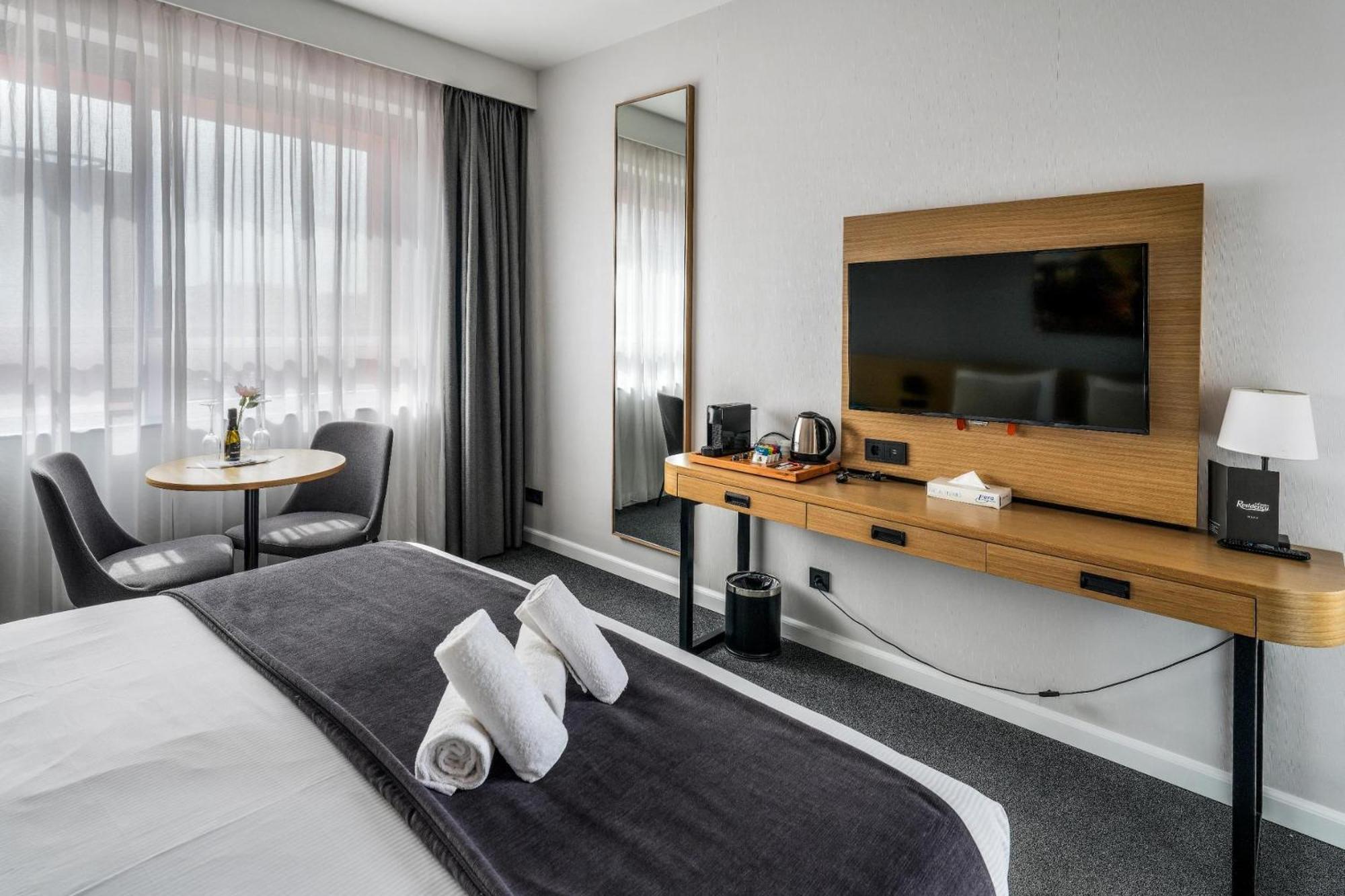 Deluxe King Room Kitchenette