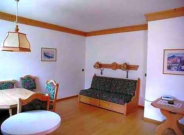 One-Bedroom Apartment 2