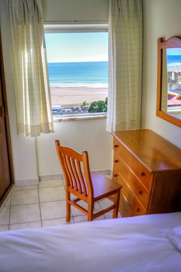 One-Bedroom Apartment Sea View