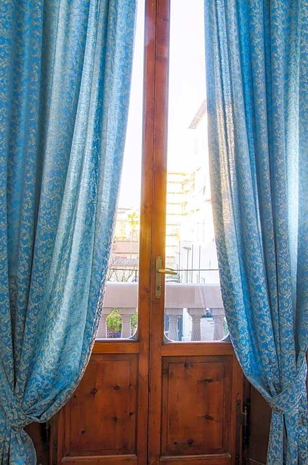 Two Separated Double Rooms Private External Bathroom