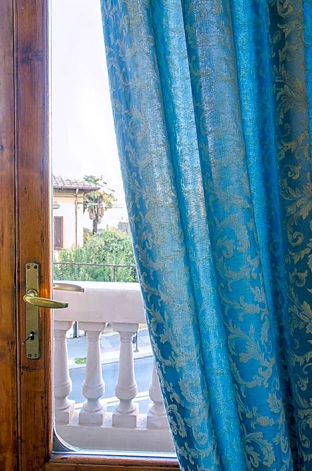 Two Separated Double Rooms Private External Bathroom