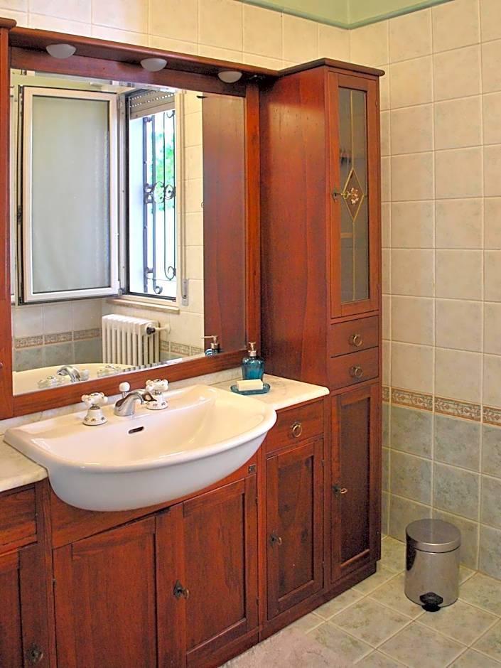 Double Room Private Bathroom