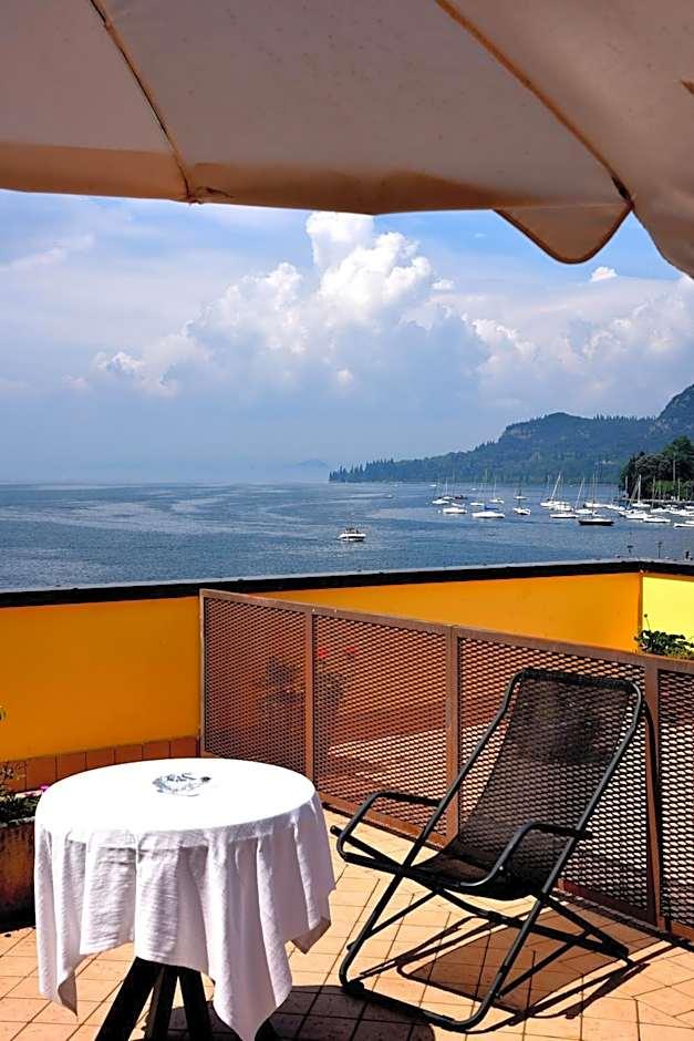 Double Room Terrace Lake View