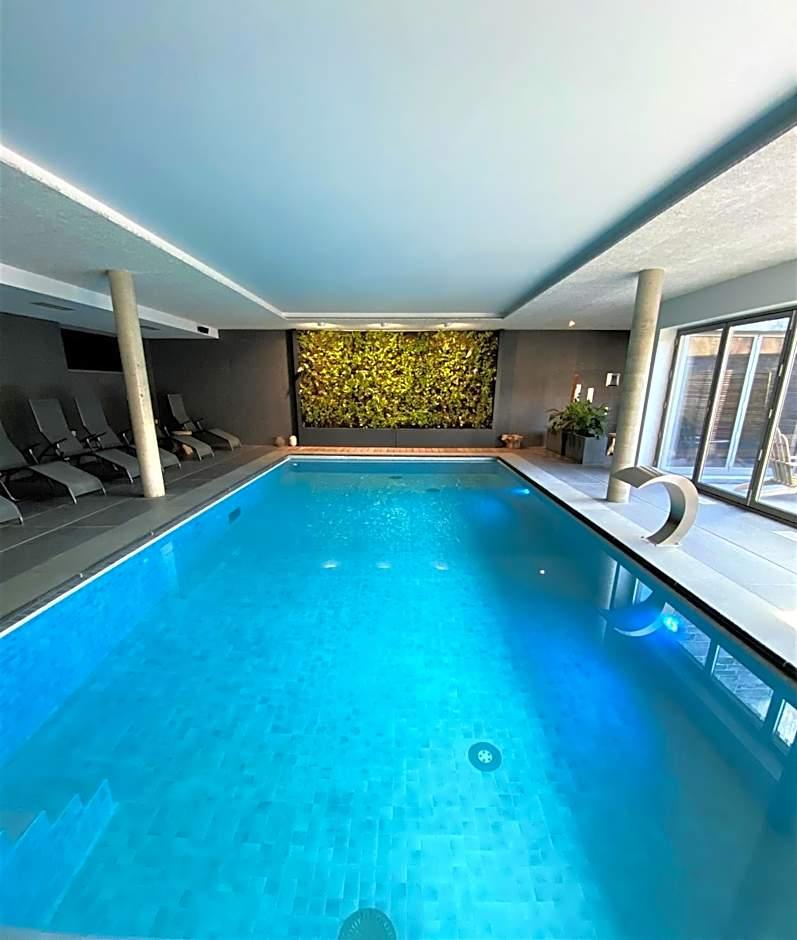 Deluxe Double Room Bath