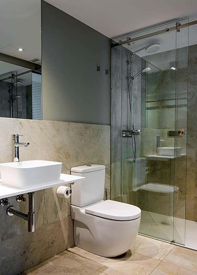 Double Room Private Bathroom