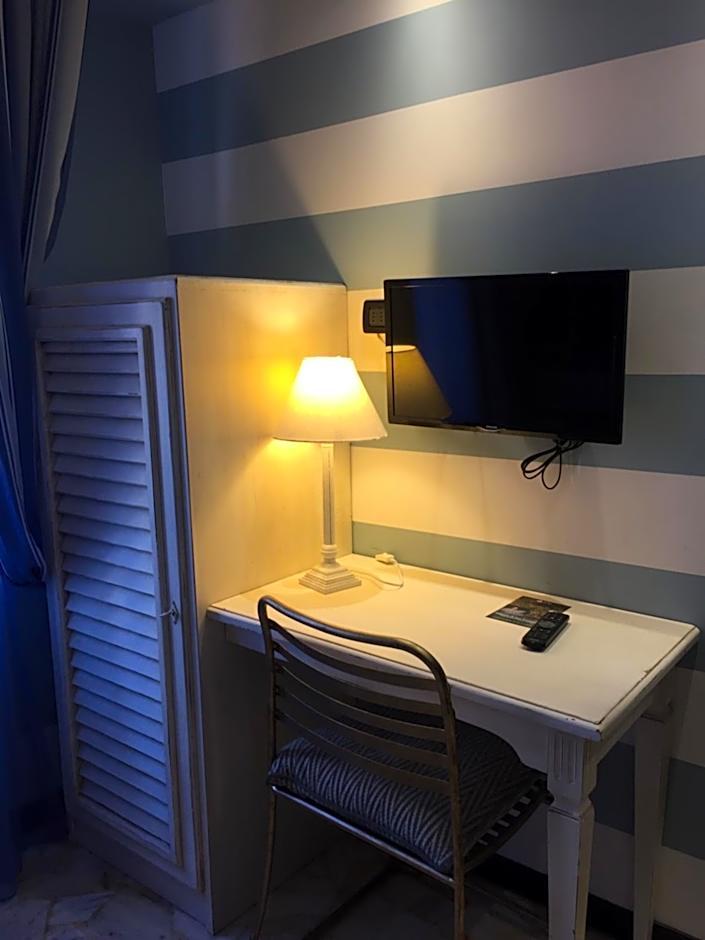 Comfort Triple Room