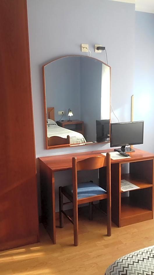 Double or Twin Room Sea View
