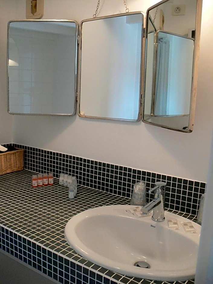 Duplex Quadruple Room