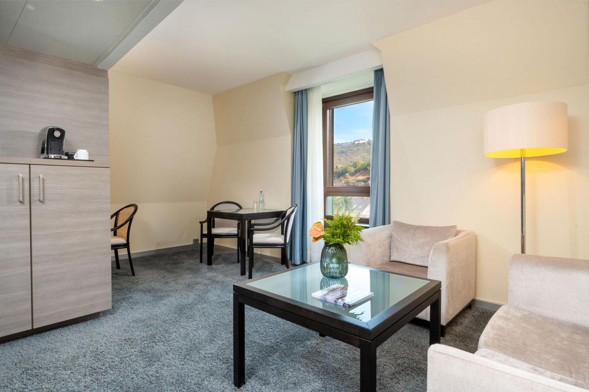 Junior Suite Mountain View