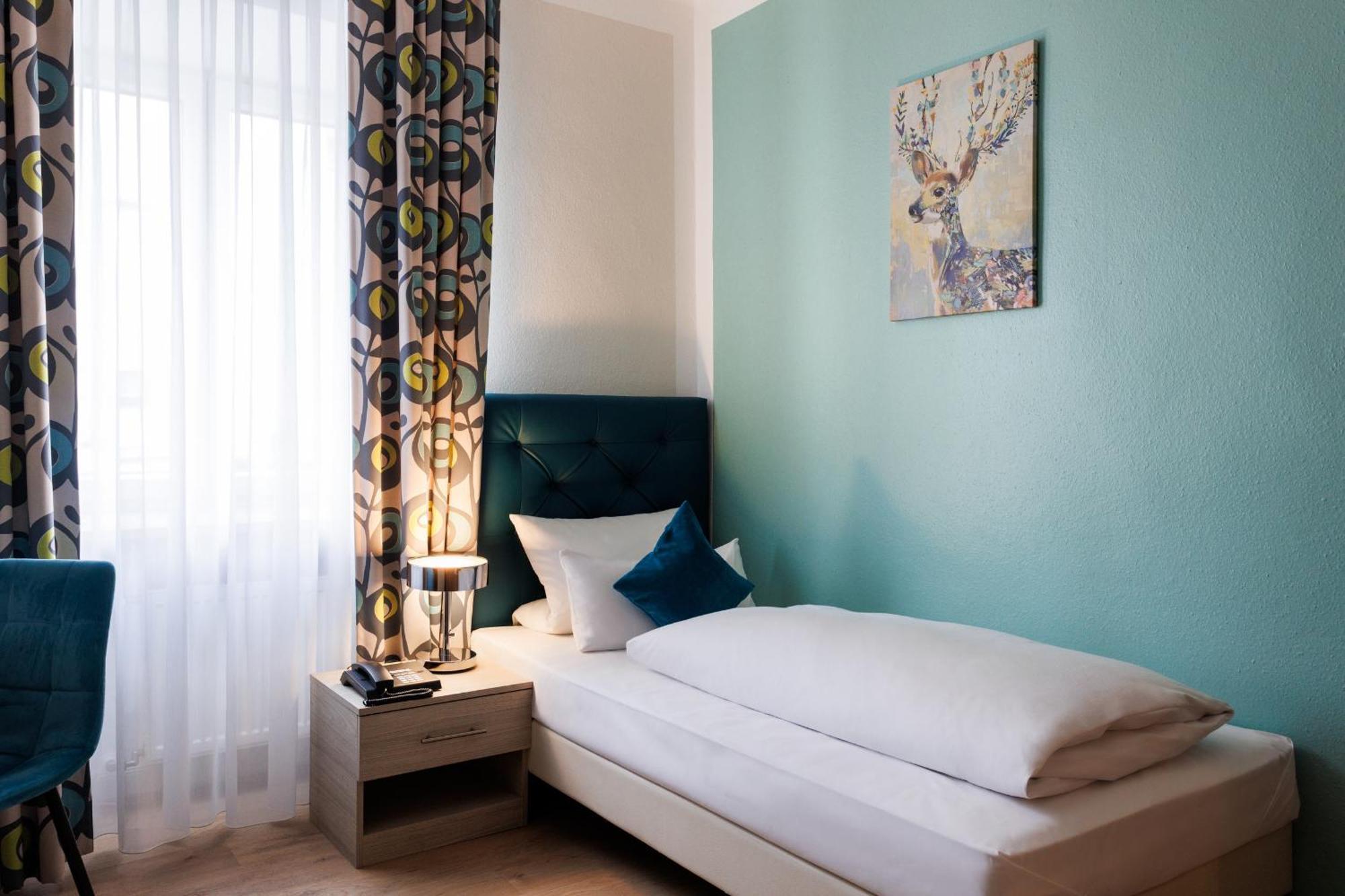 Deluxe Single Room