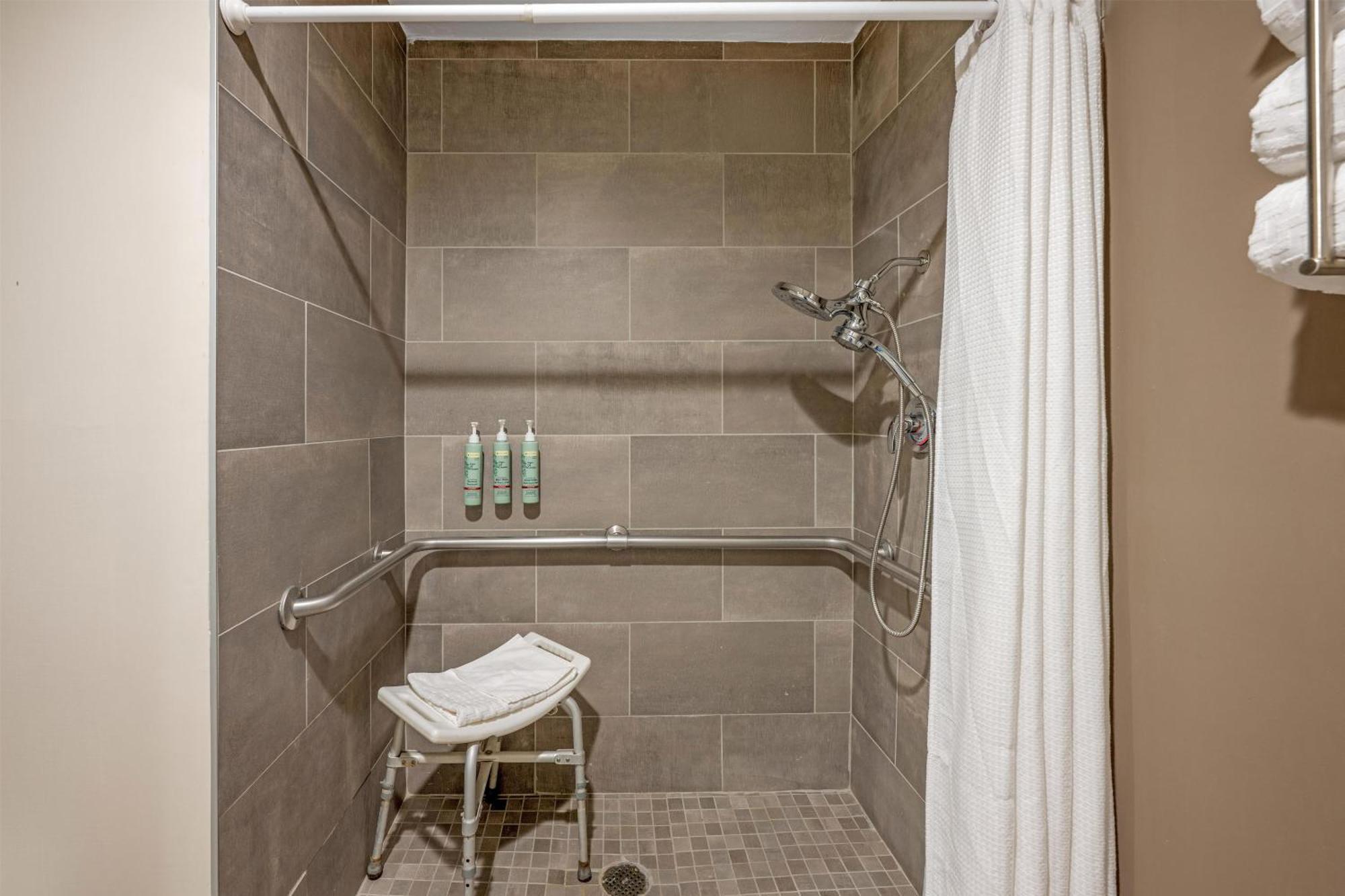 Queen Room Two Queen Beds Roll Shower Disability Access