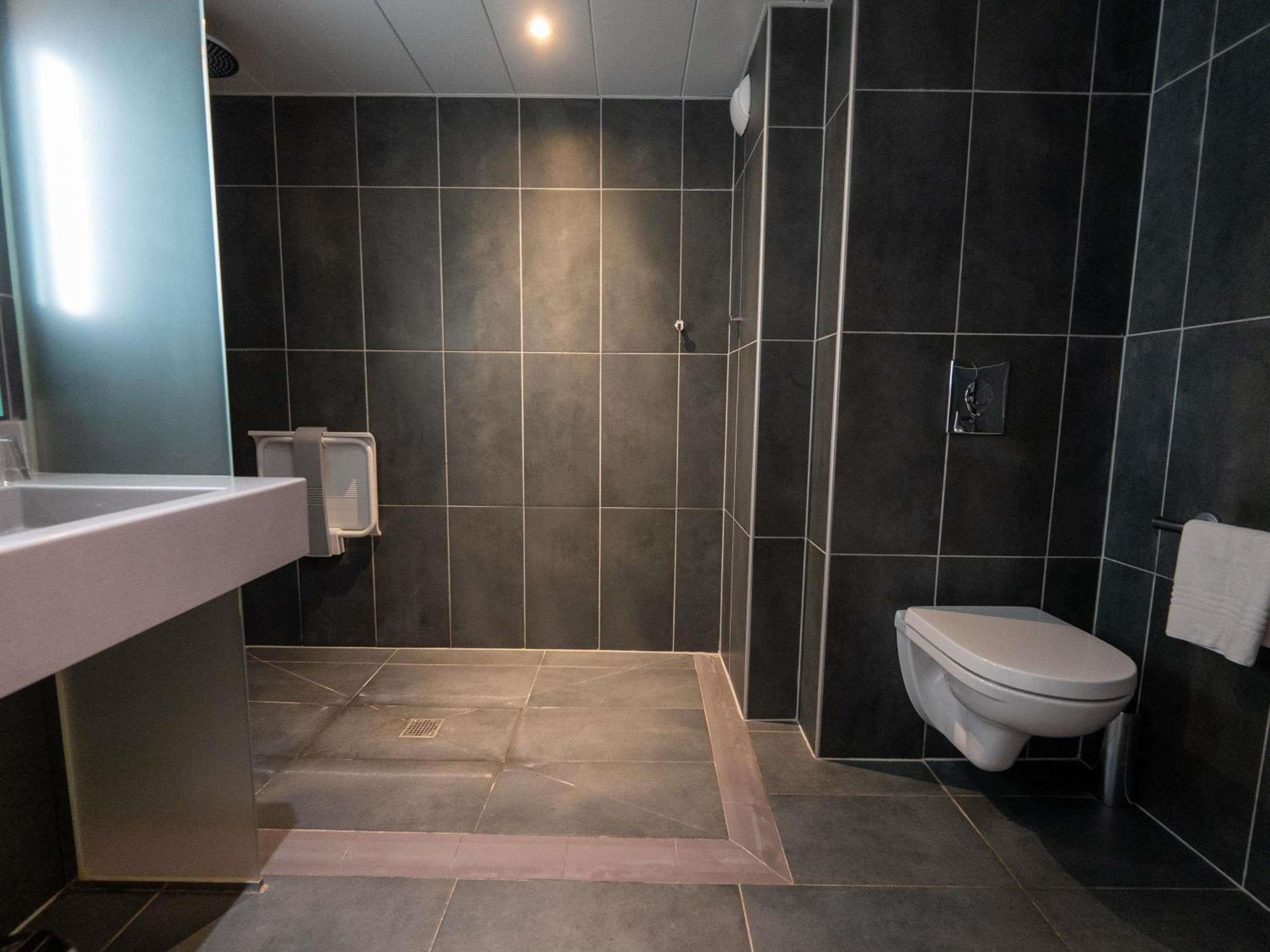 Superior Room 2 Single Beds Ocean View