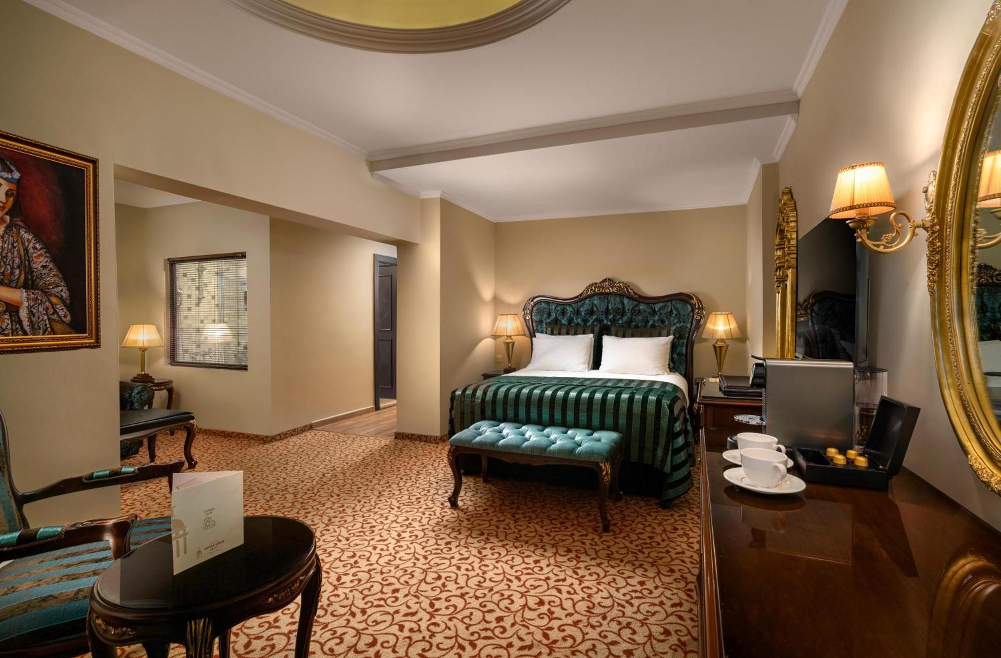 Luxury Suite