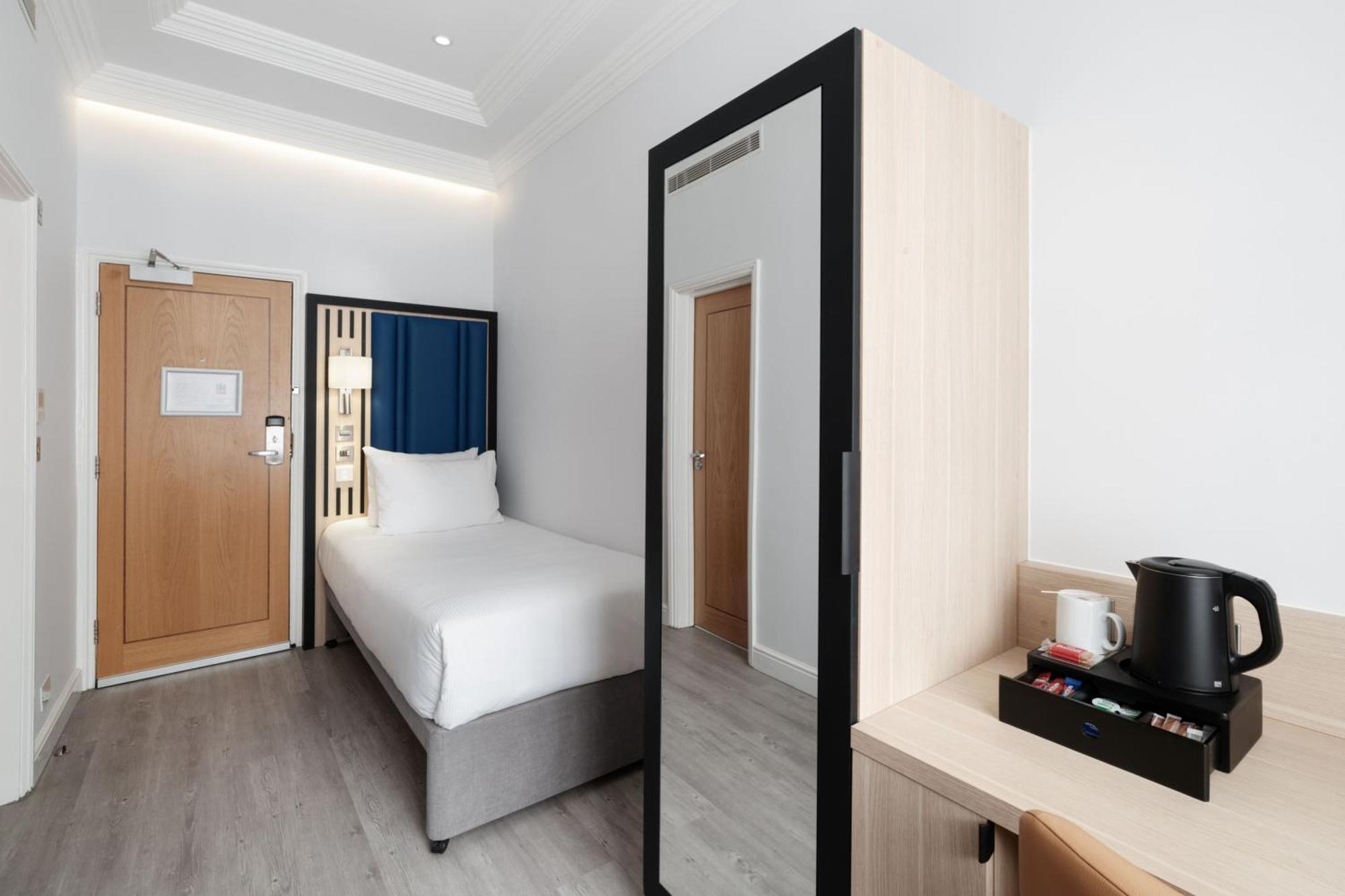 Compact Single Room
