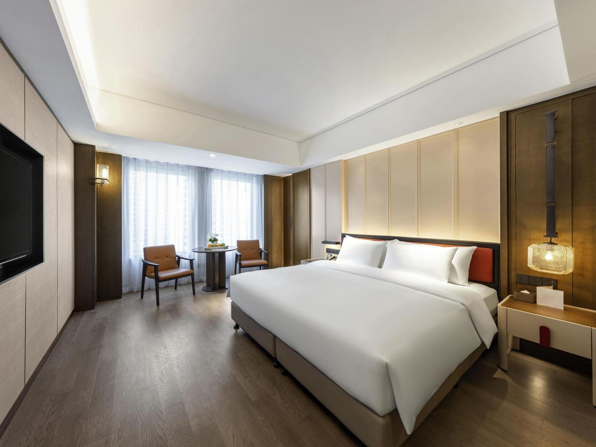 Premier King Room