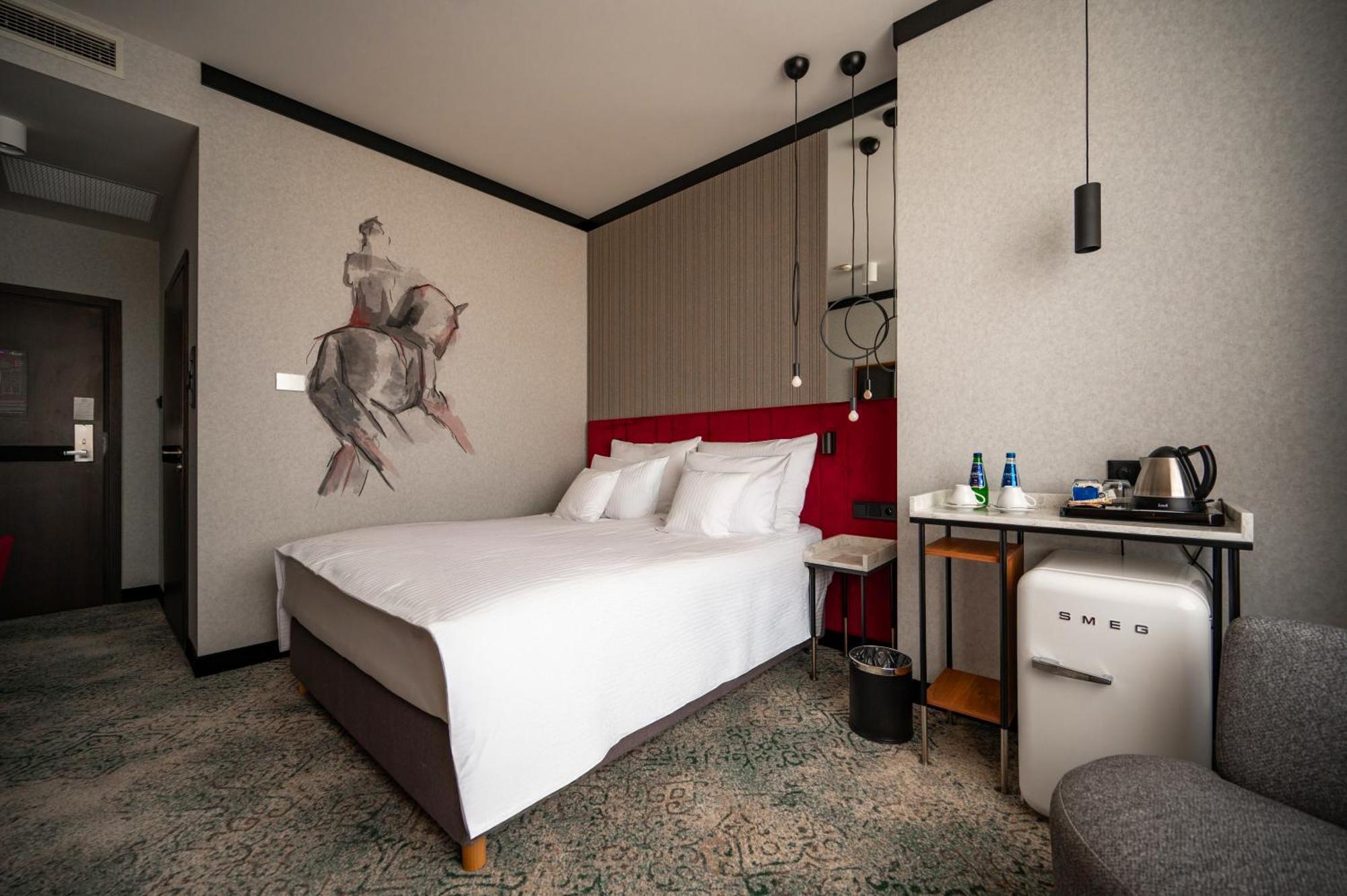 Standard King Room