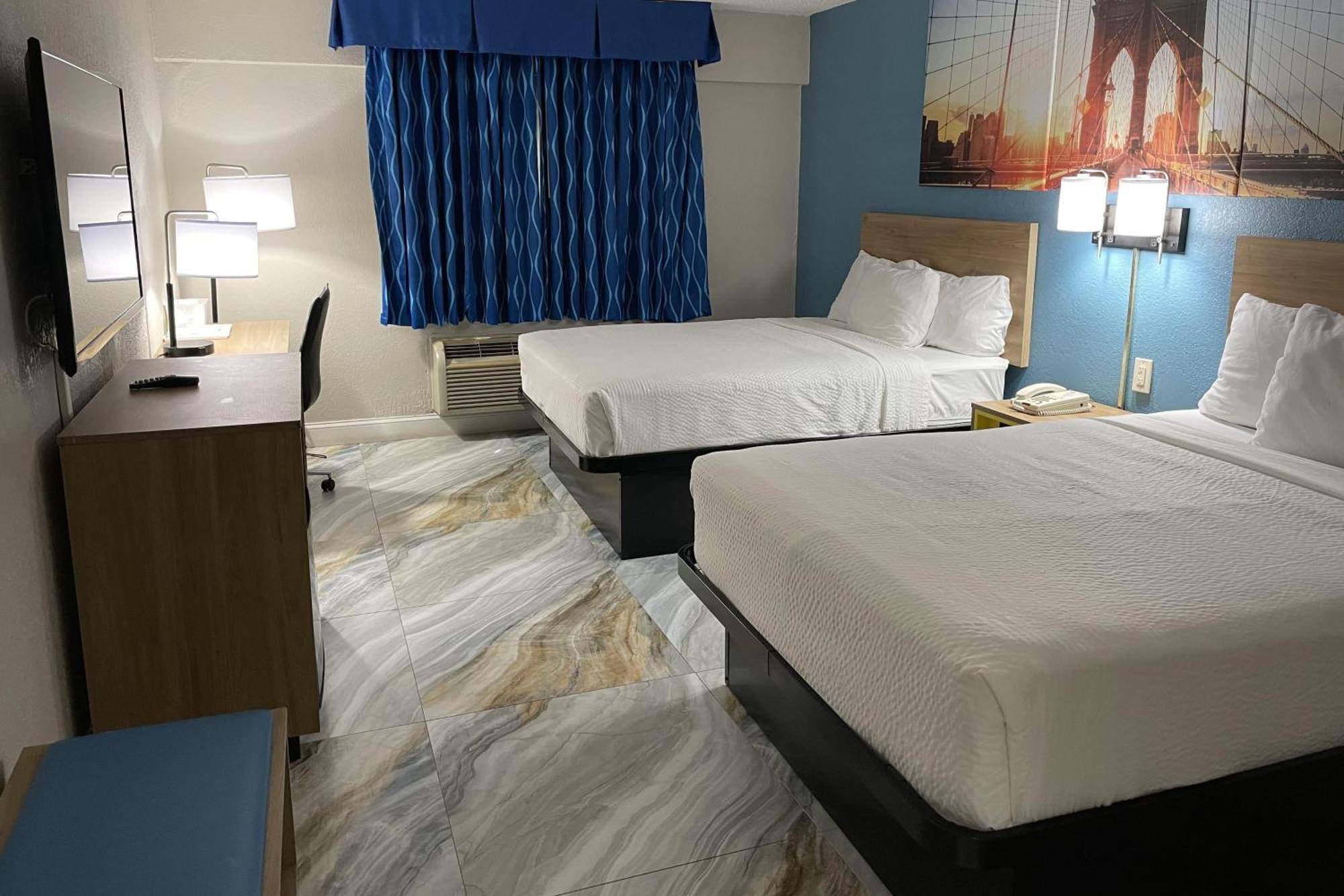 Double Room Two Double Beds Non-Smoking