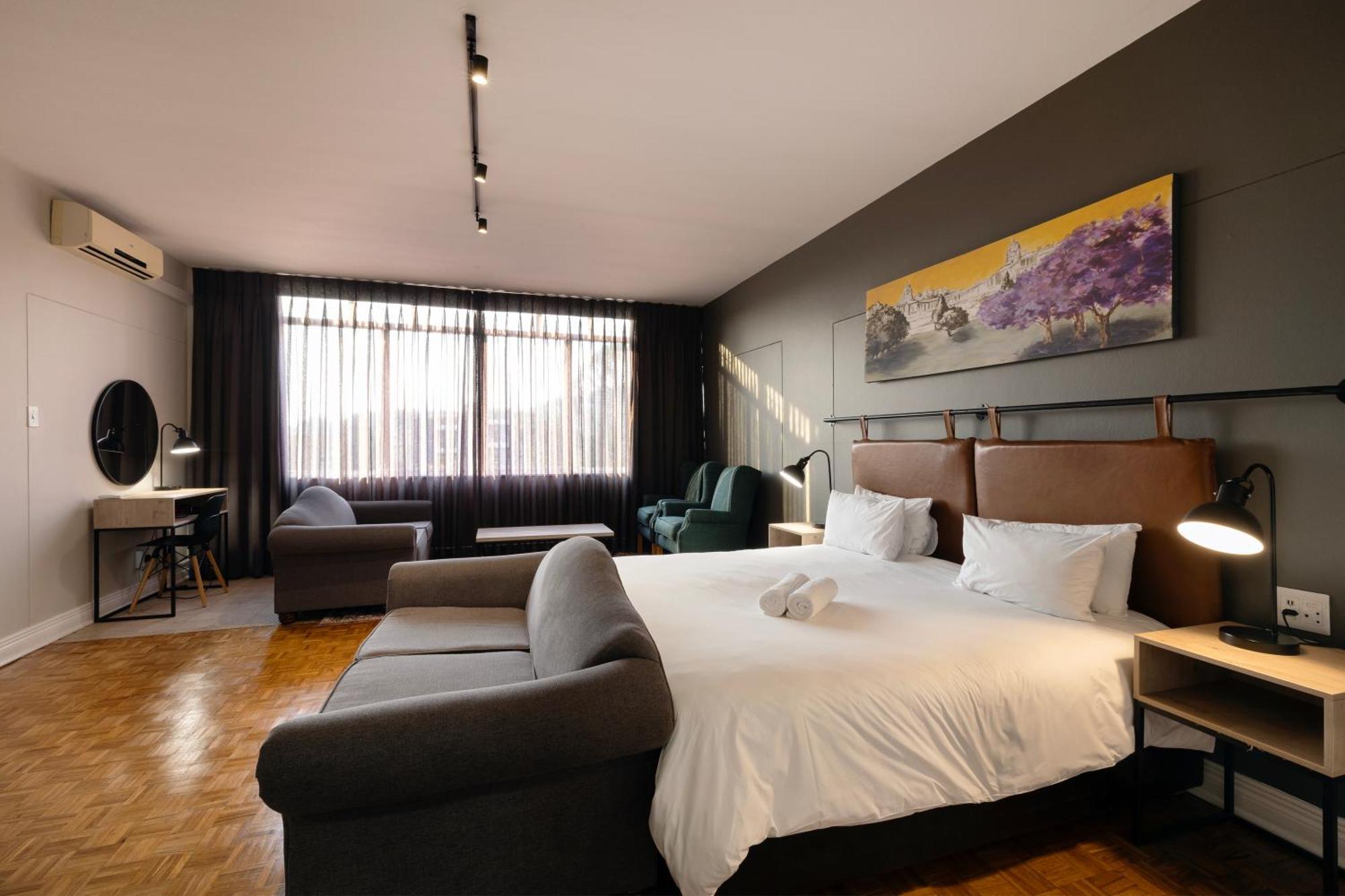 Studio Apartment