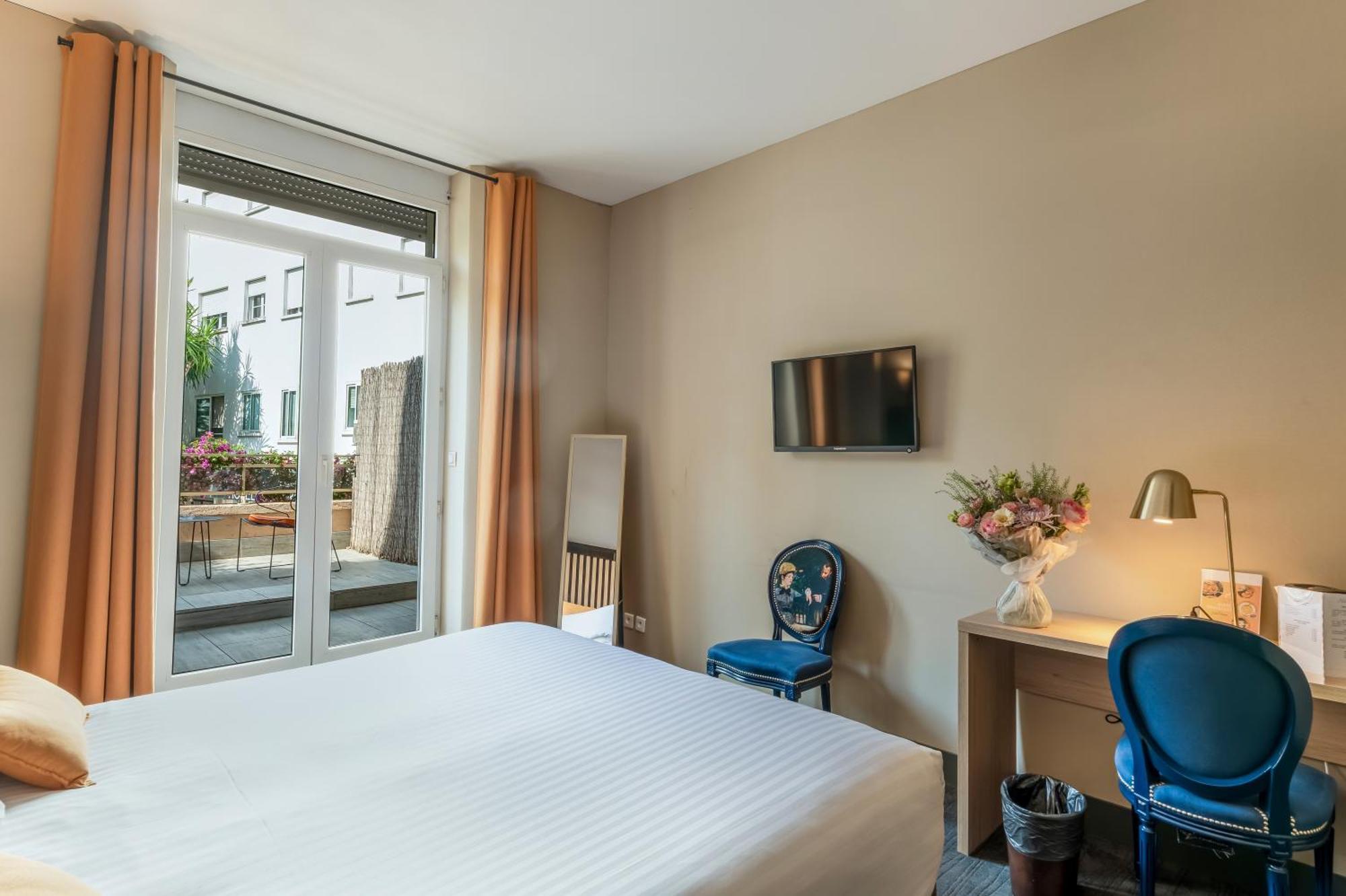 Classic Double or Twin Room Balcony