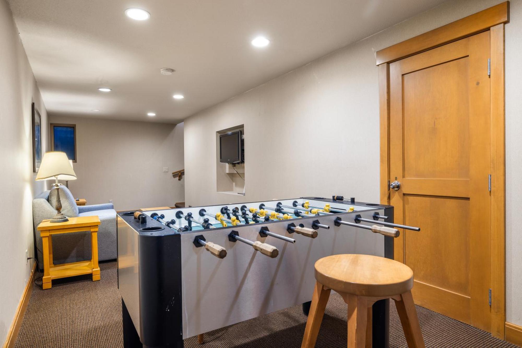 Premier Two-Bedroom Apartment Games Room Loft 3 Queens