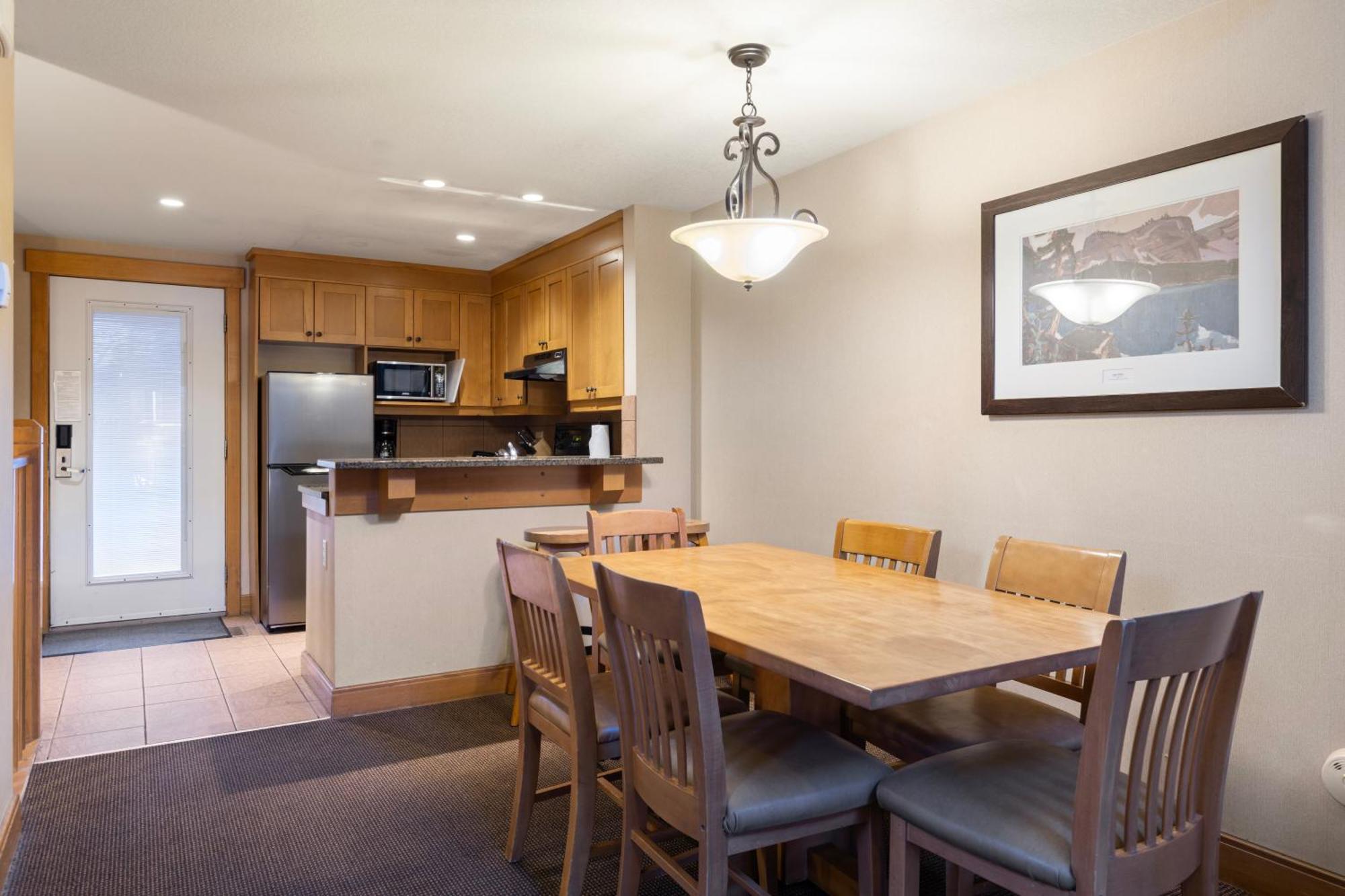 Premier Two-Bedroom Apartment Games Room Loft 3 Queens