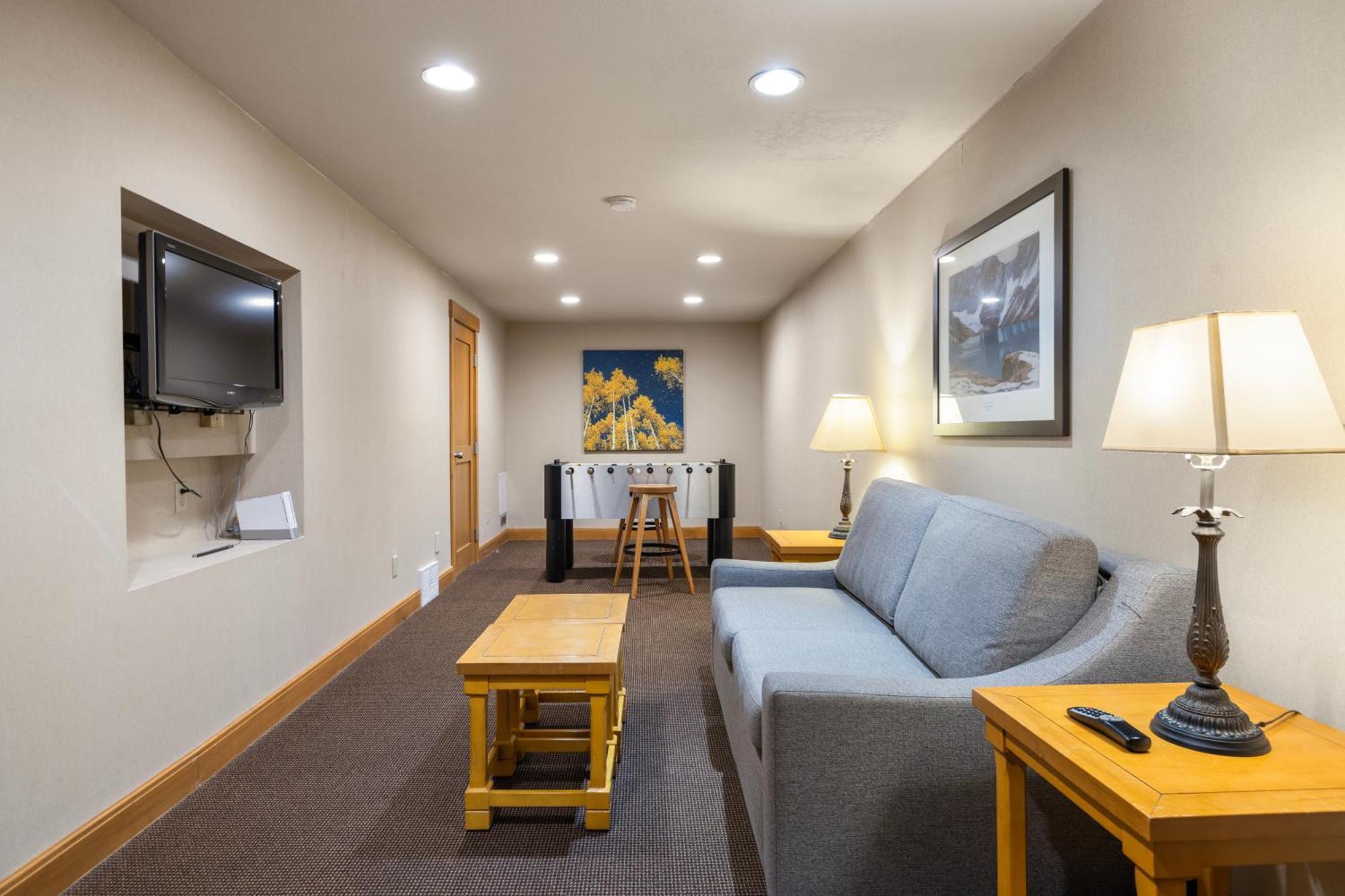 Premier Two-Bedroom Apartment Games Room Loft 3 Queens