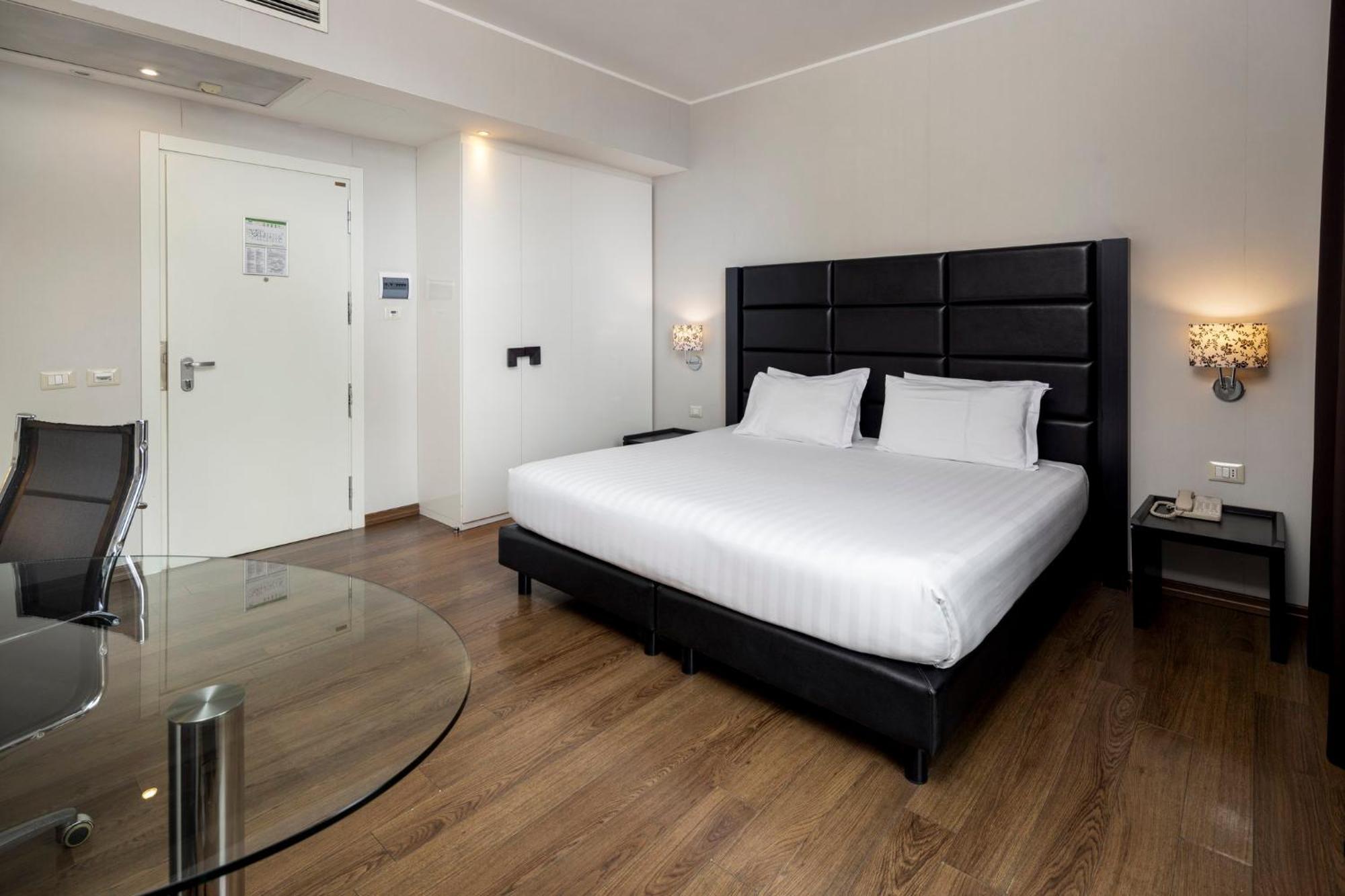 Premium King Room