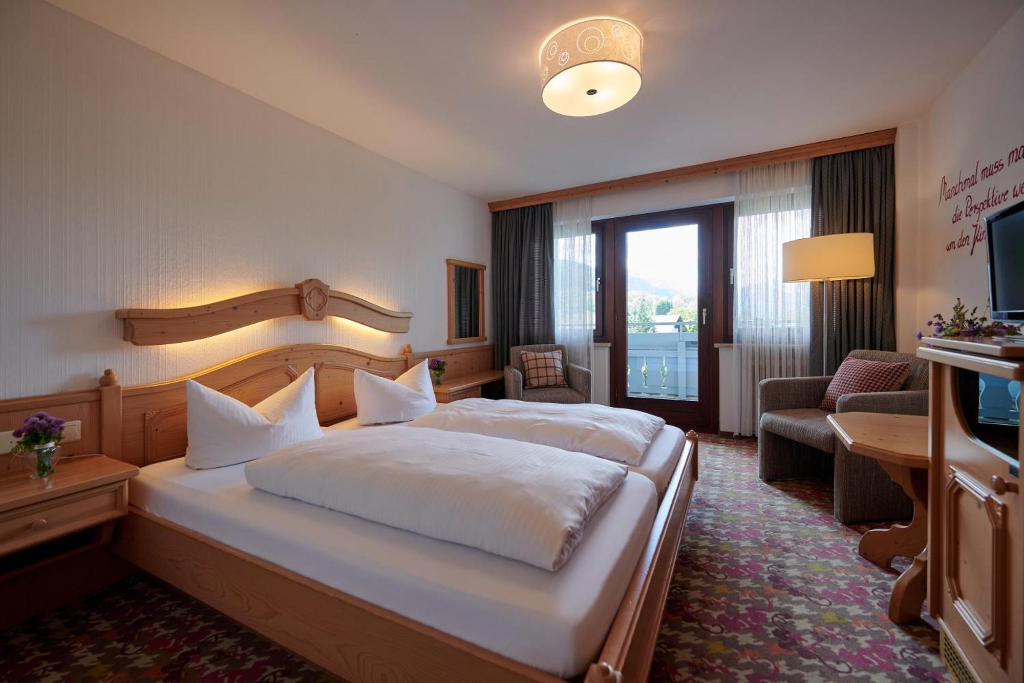 Double Room Mountain View