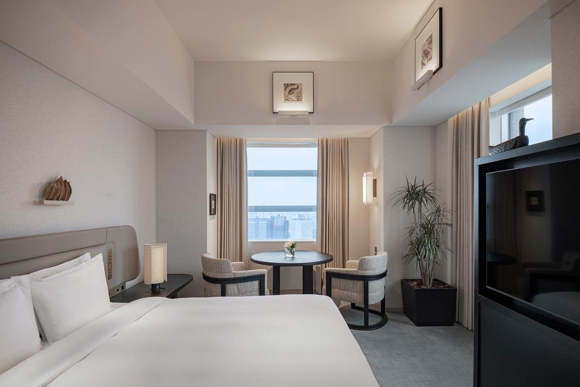 Premium Corner King Room