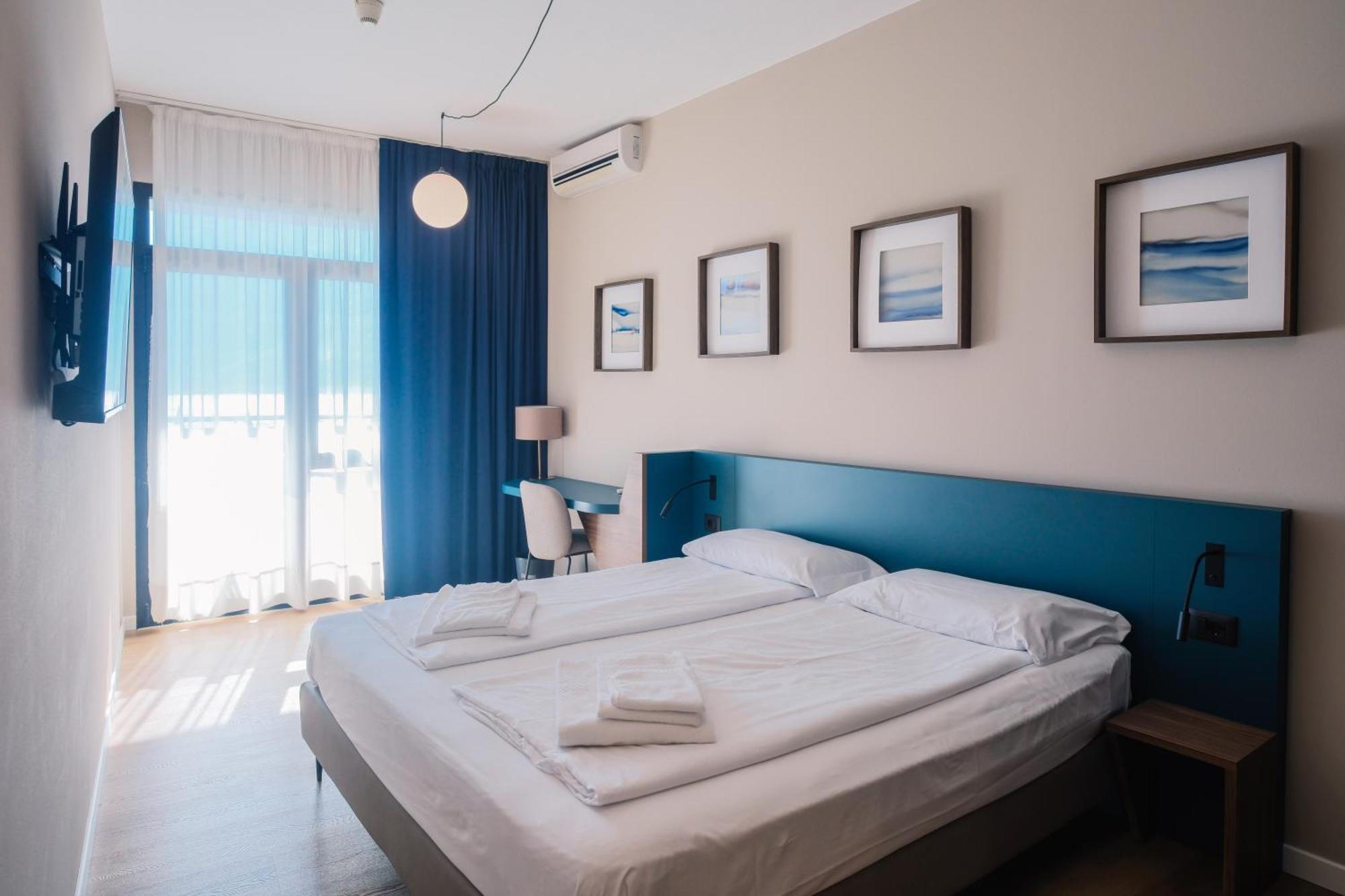Double Room Lake View