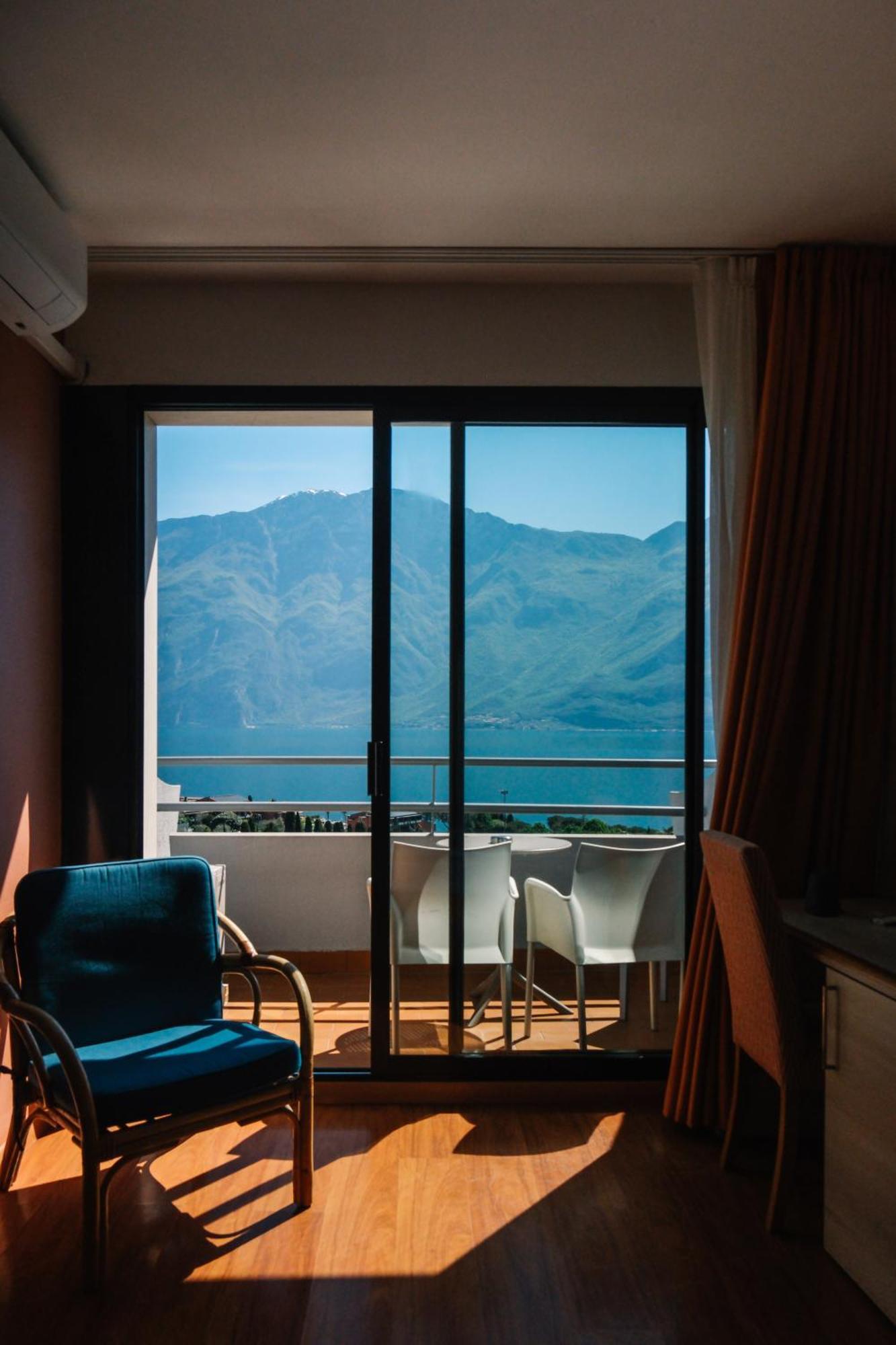 Superior Triple Room Lake View